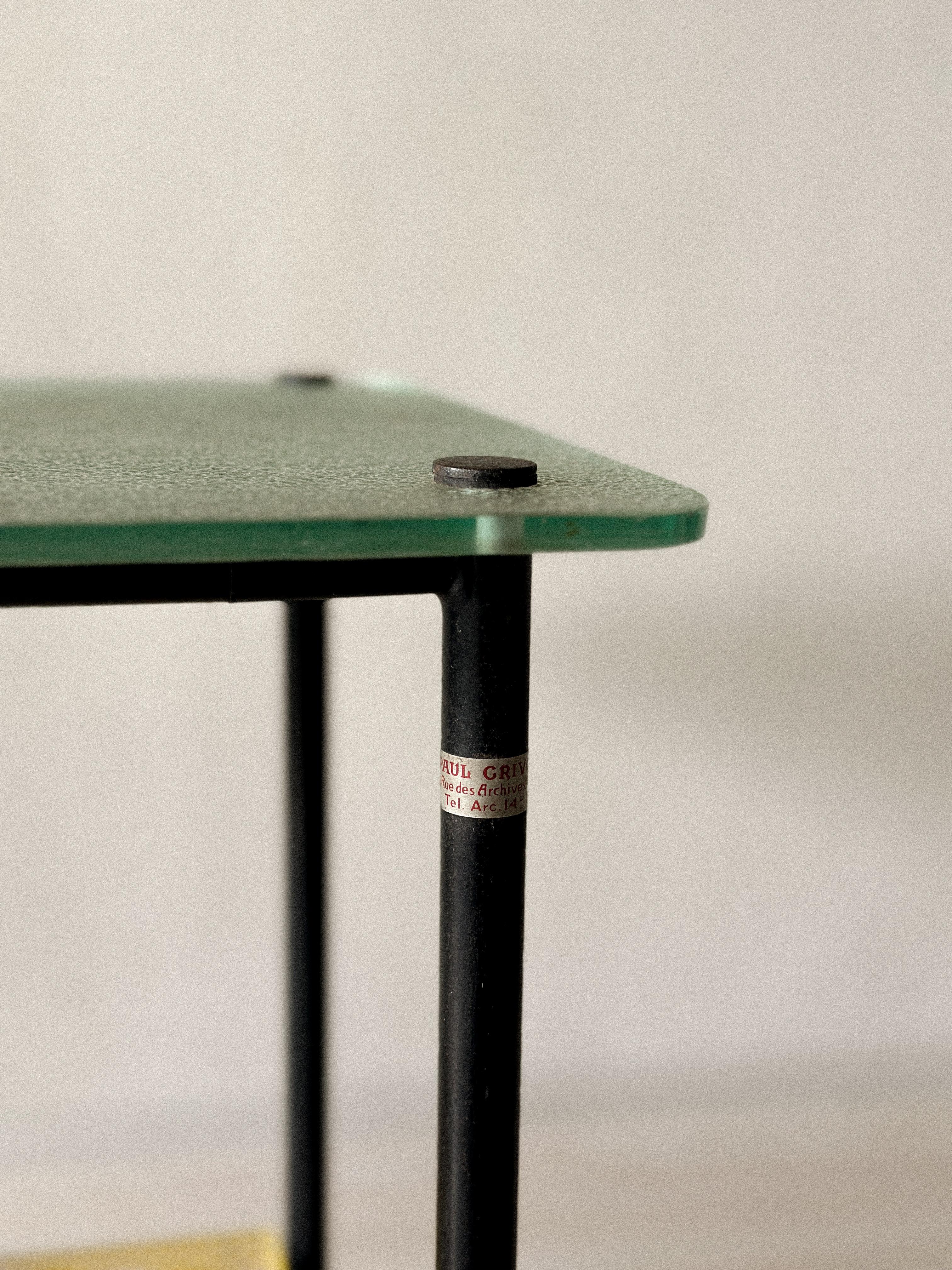 20ième siècle Rare table d'appoint de Paul Grivois, verre et métal St-Gobain, France, C.C. en vente