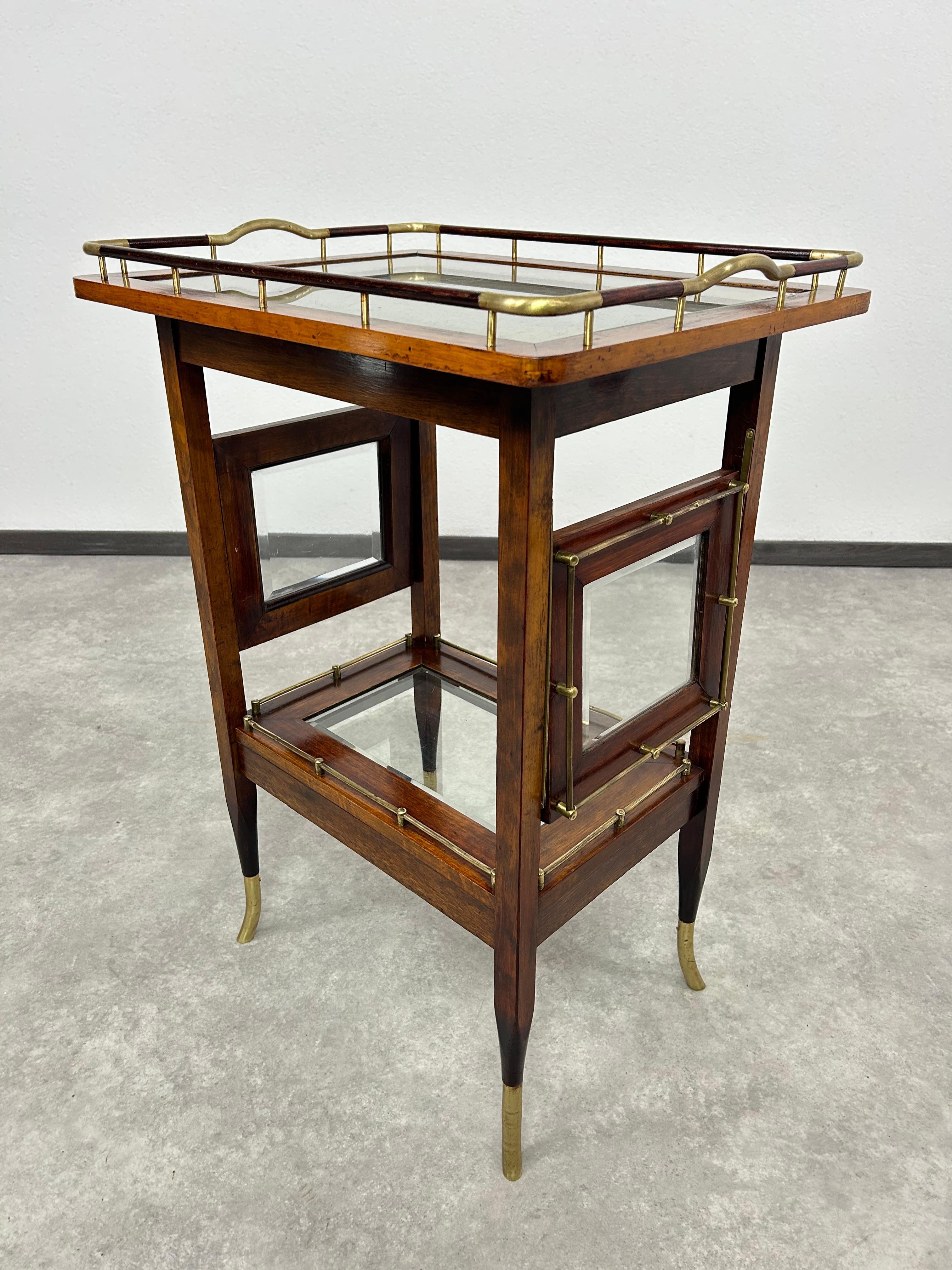 Raro tavolino con vassoio di Portois & Fix Viena in vendita 4