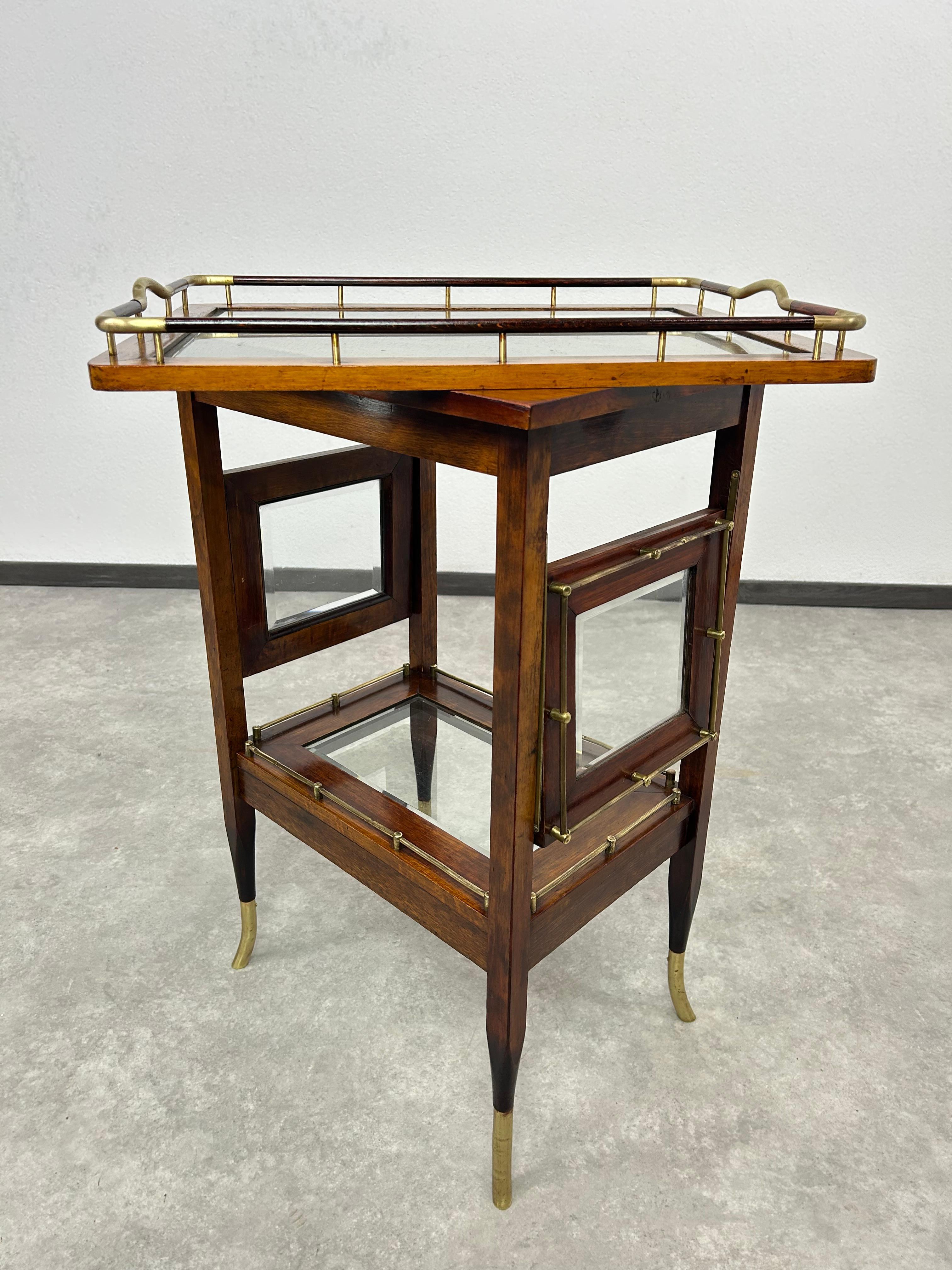 Secessione di Vienna Raro tavolino con vassoio di Portois & Fix Viena in vendita