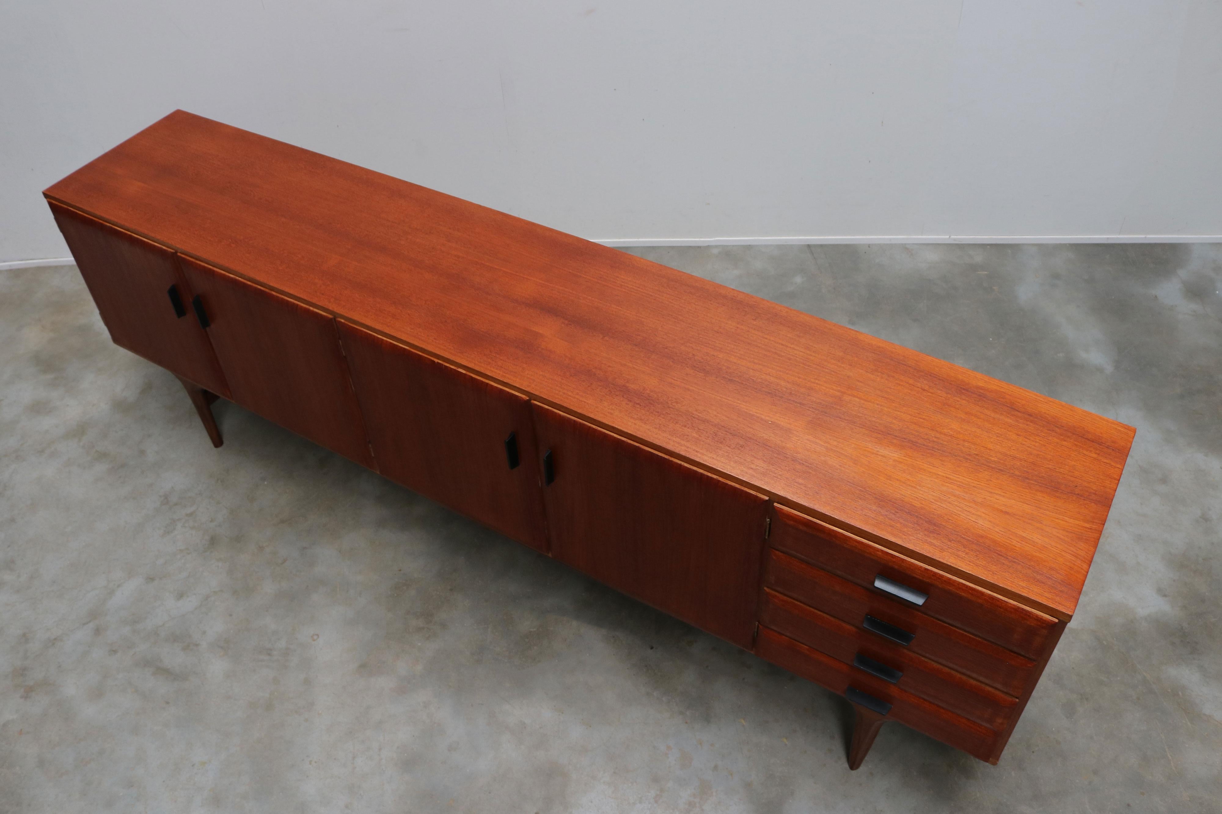 Métal Rare buffet Cees braakman pour pastoe 1960 en teck en vente