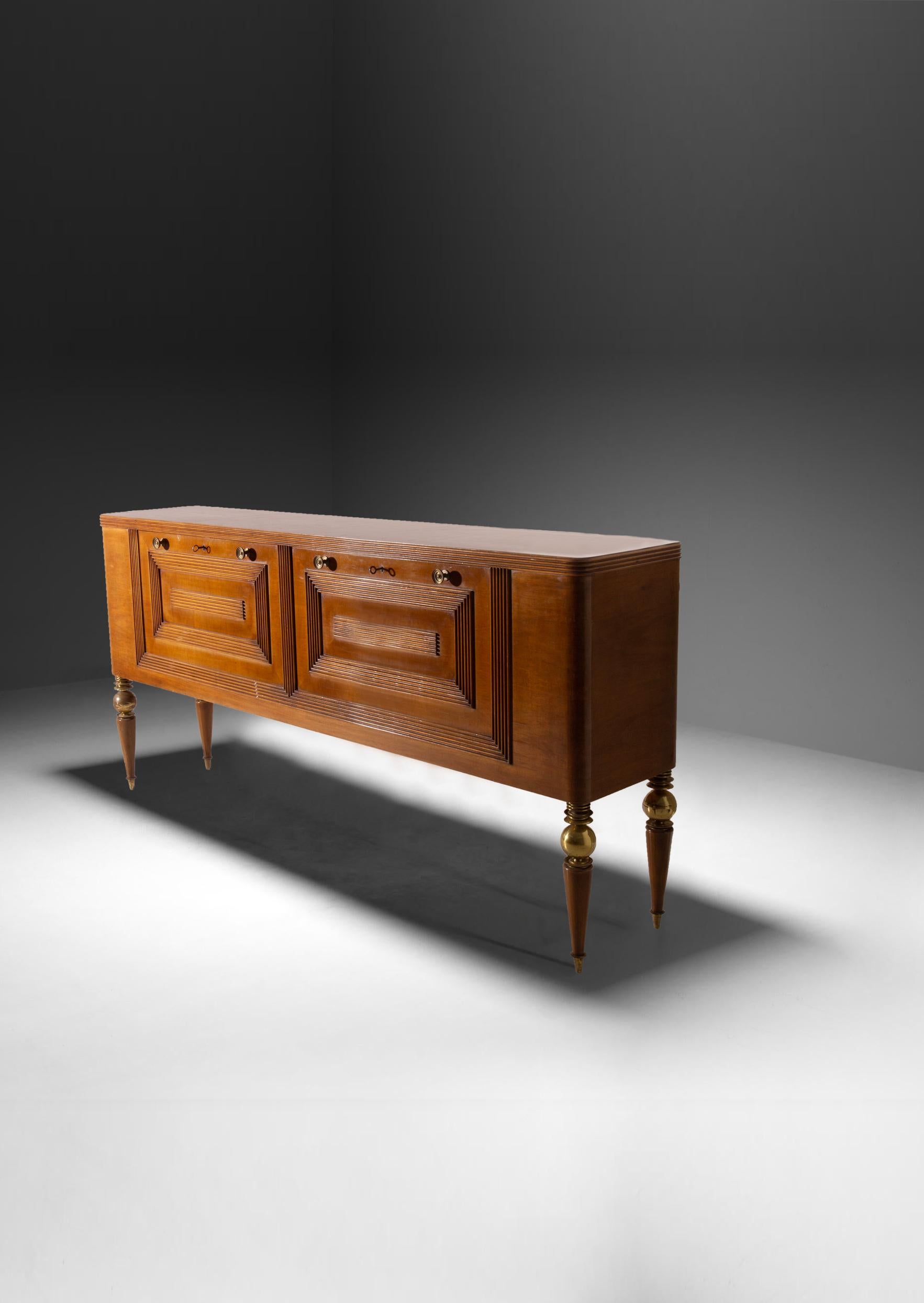 Art Déco Rare sideboard by Gio Ponti in brass, IV Triennale with certificate archive in vendita