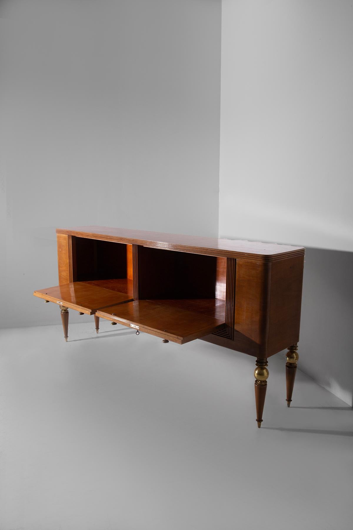 Rare sideboard by Gio Ponti in brass, IV Triennale with certificate archive in vendita 2