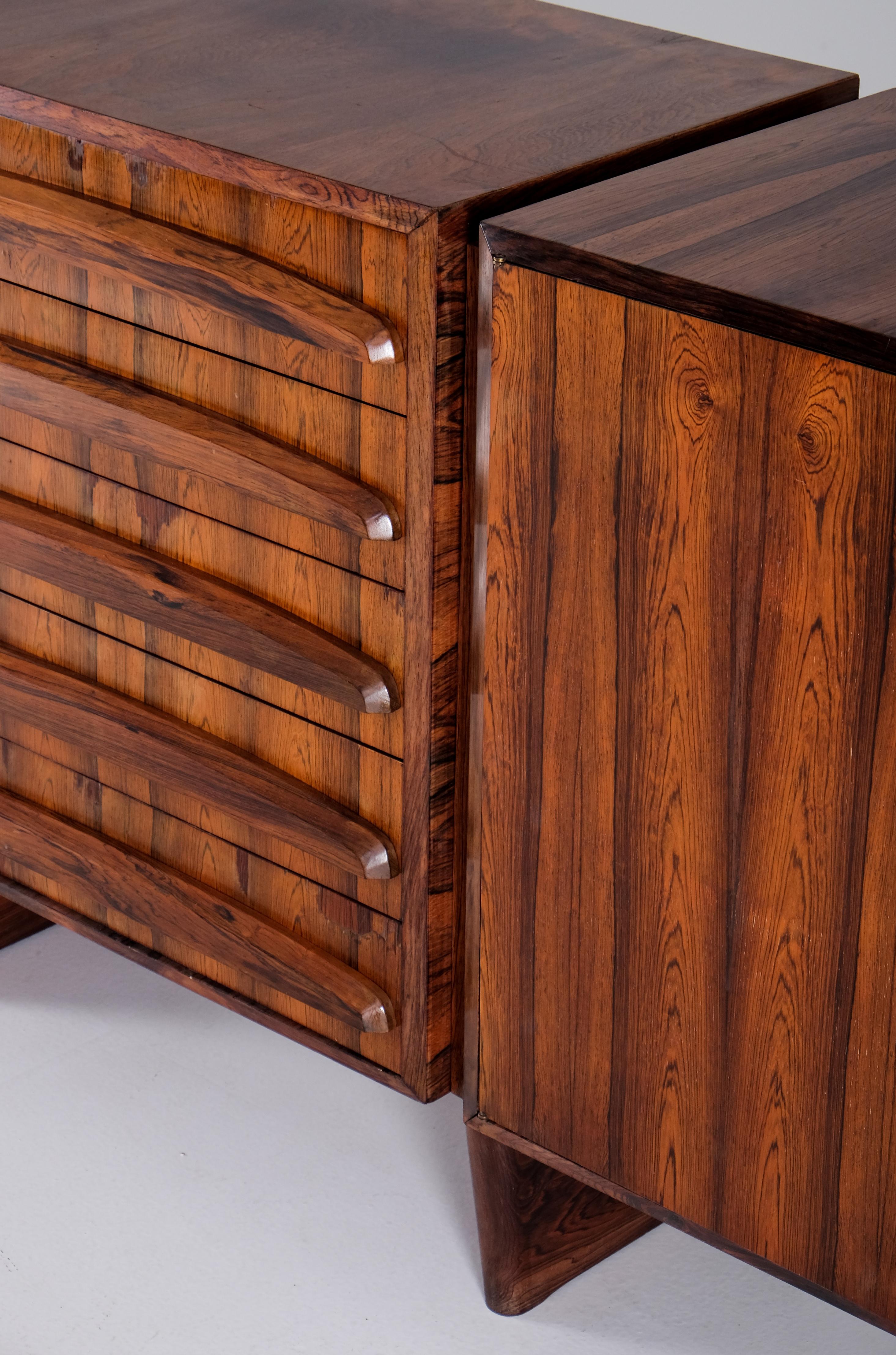Rare buffet de Jean Gillon, Brésil, années 1960 Bon état - En vente à Stockholm, SE