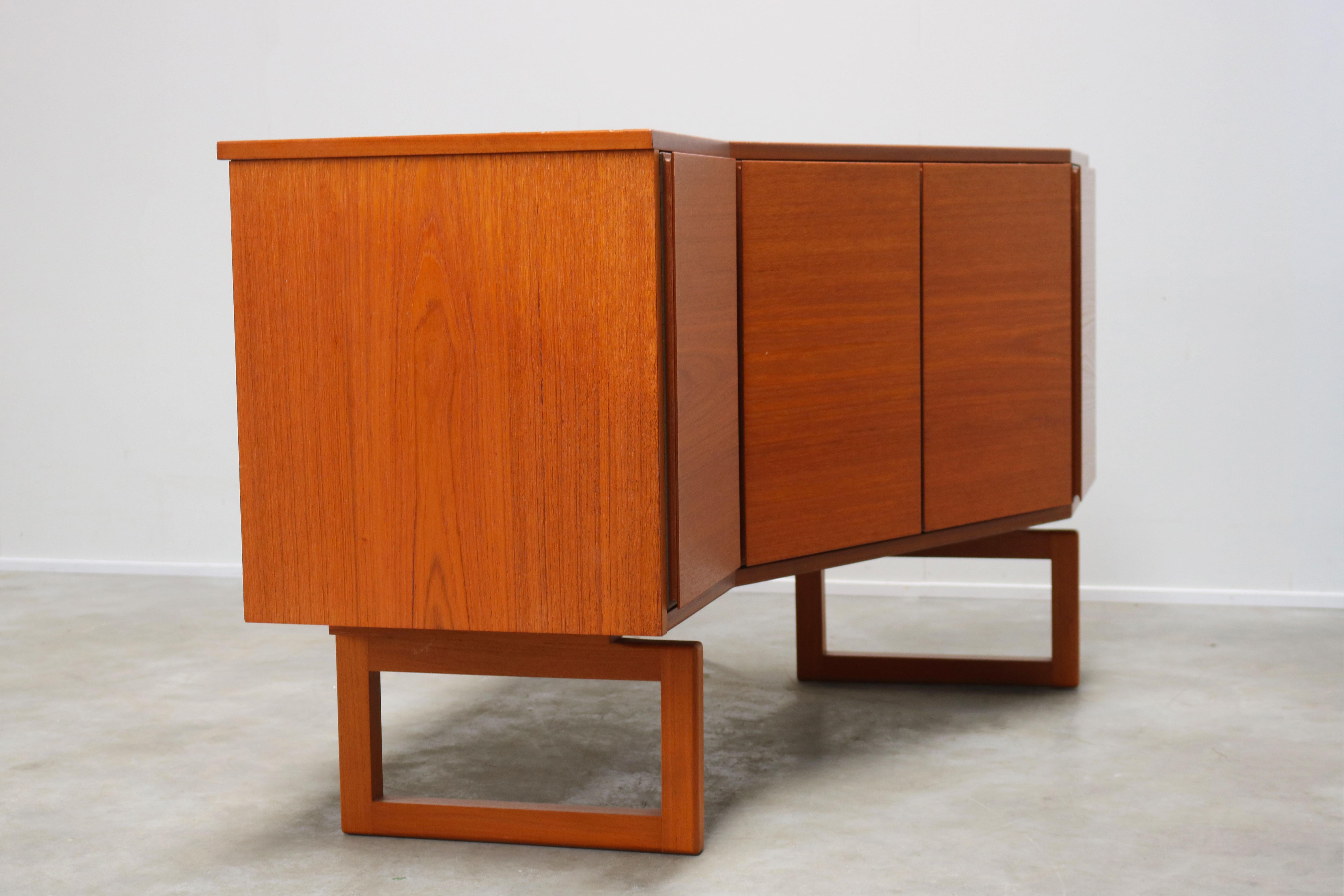Rare Sideboard / Corner Cabinet in Teak by Arne Hovmand Olsen for Mogens Kold 4