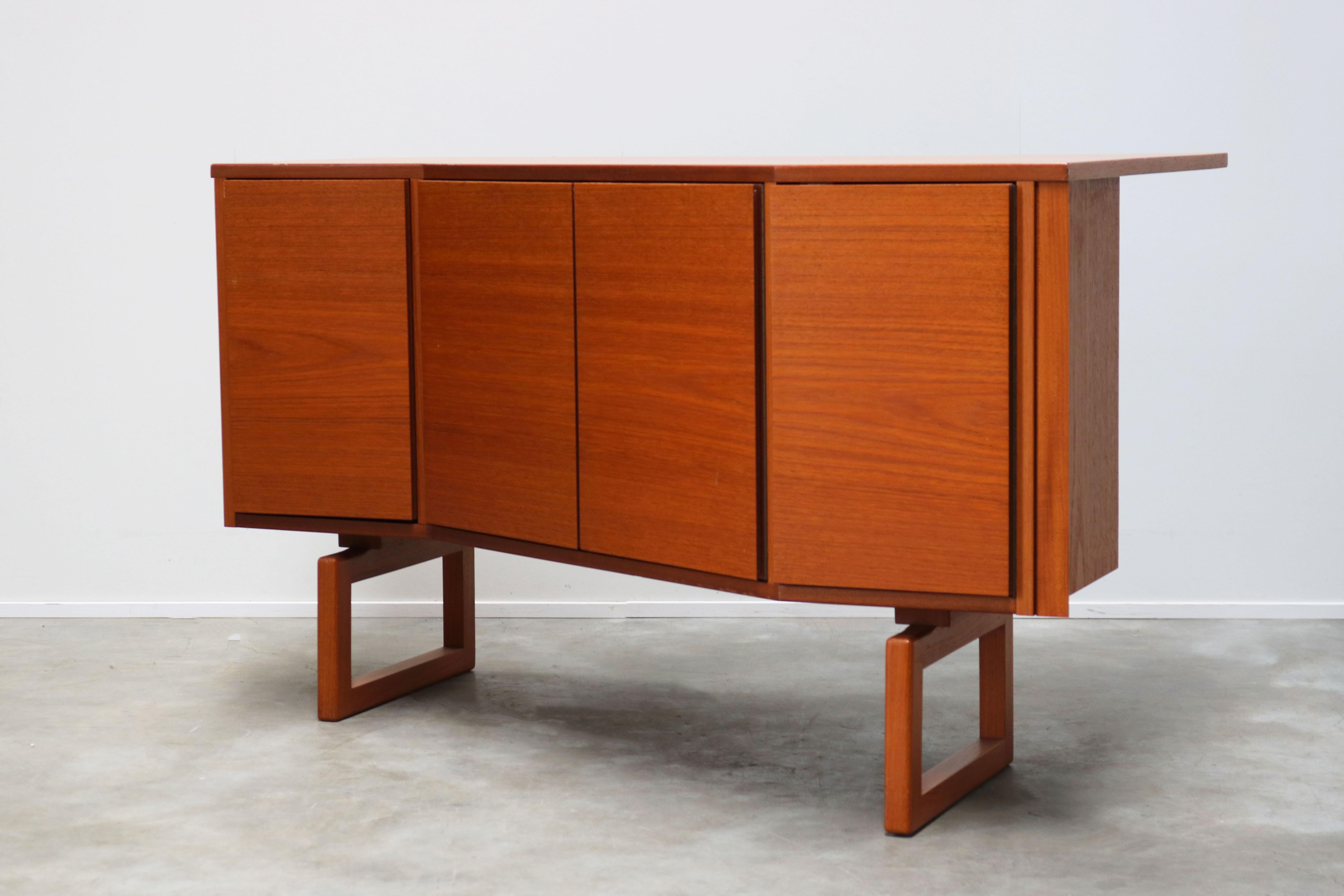 Rare Sideboard / Corner Cabinet in Teak by Arne Hovmand Olsen for Mogens Kold 6