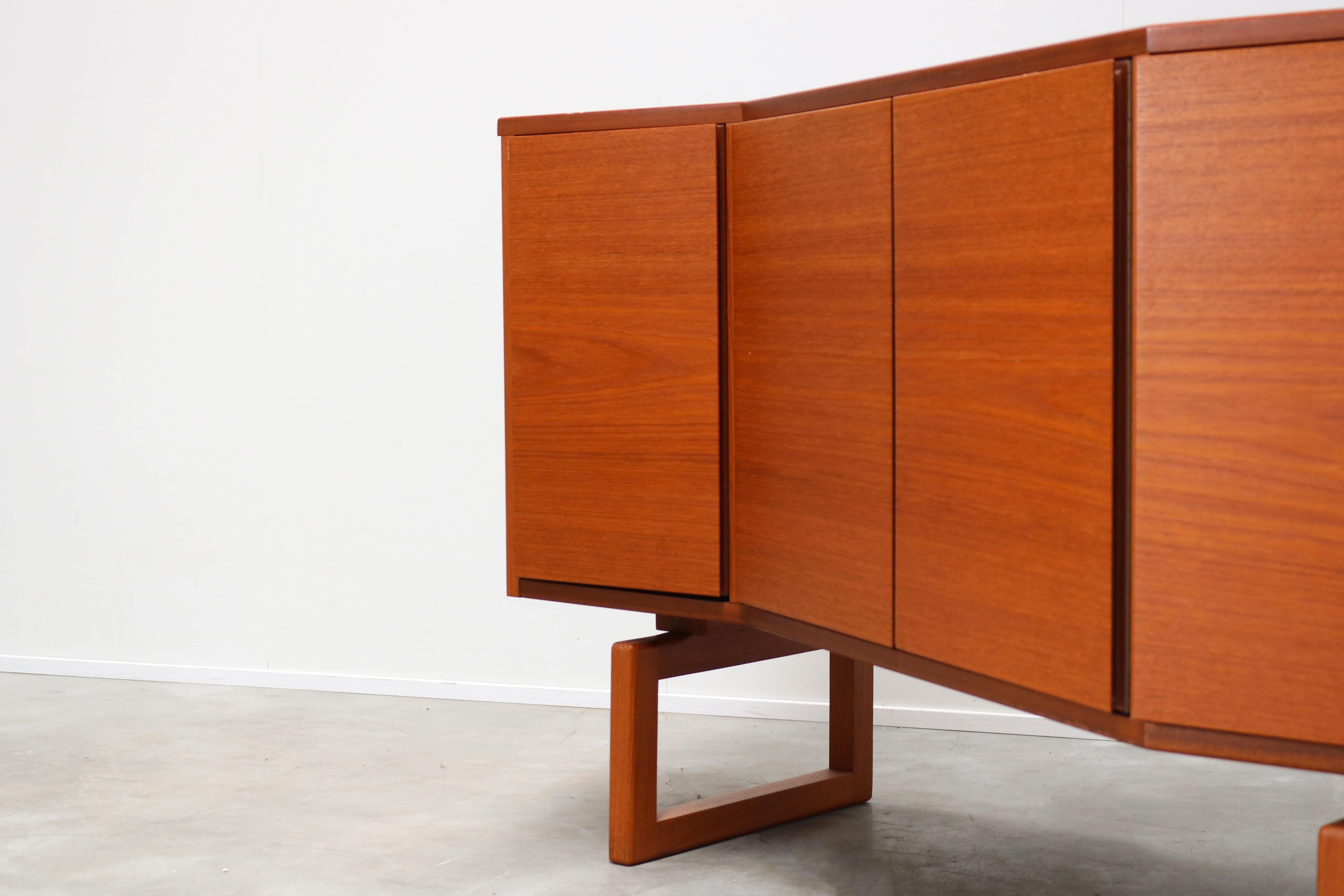 Rare Sideboard / Corner Cabinet in Teak by Arne Hovmand Olsen for Mogens Kold 7