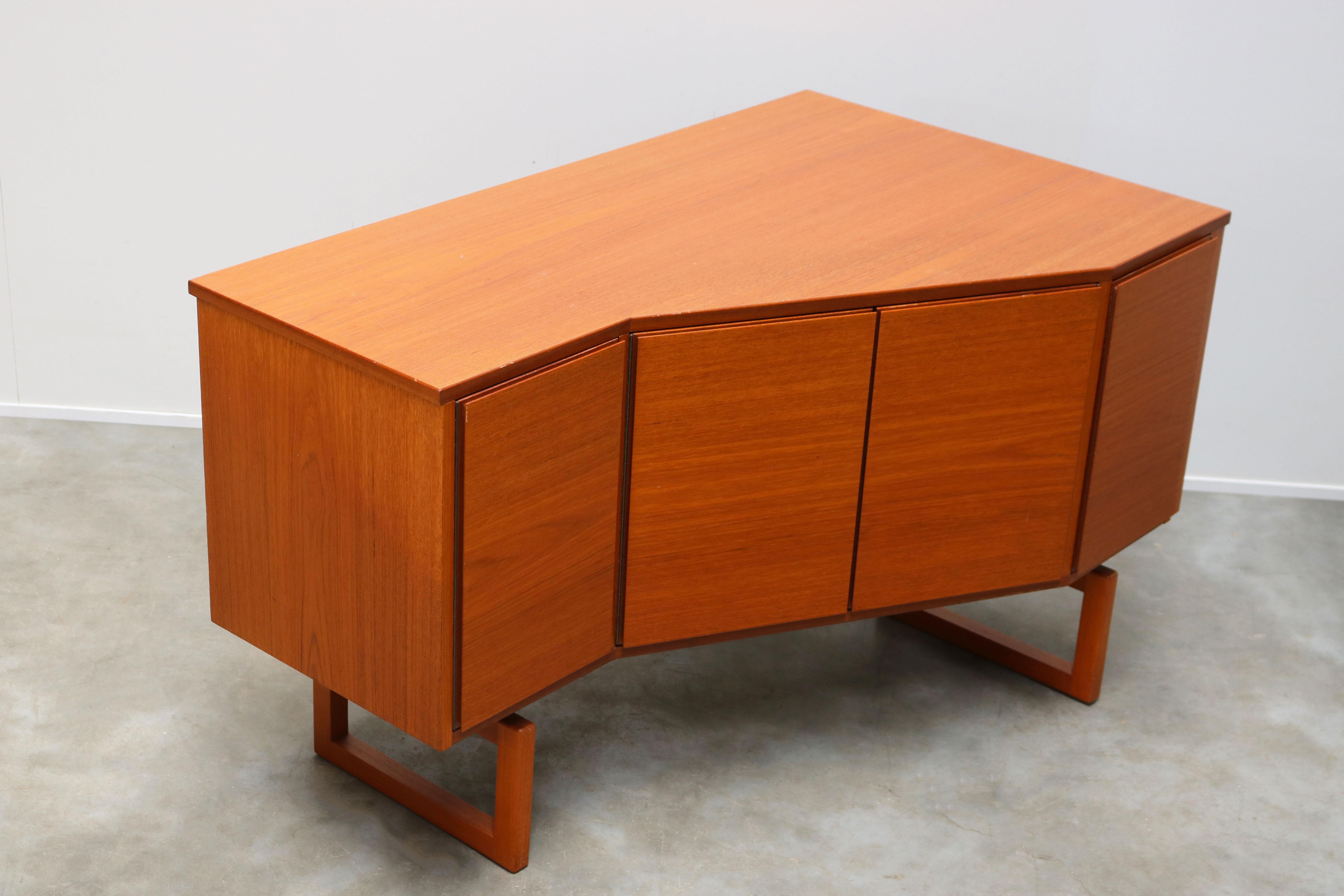 Rare Sideboard / Corner Cabinet in Teak by Arne Hovmand Olsen for Mogens Kold 9