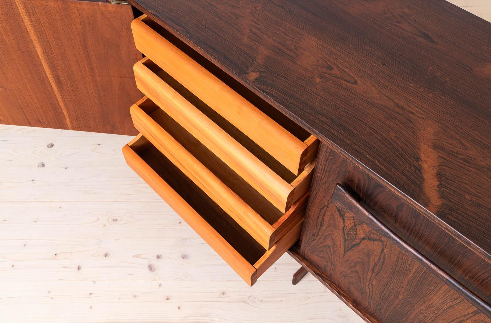 Rare Sideboard from Novo Rumo, Brasil, Francesco Scapinnelli, 1960s For Sale 5
