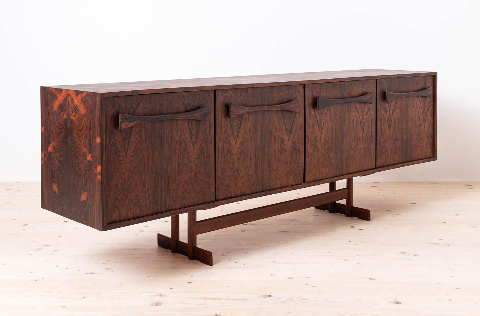 This stunning sideboard was made by Novo Rumo manufacture, founded by famous Francesco Scapinelli in the Lapa neighborhood in Sao Paulo, Brasil. Francesco founded his own studio after working with his older brother, Giuseppe Scapinelli, for many
