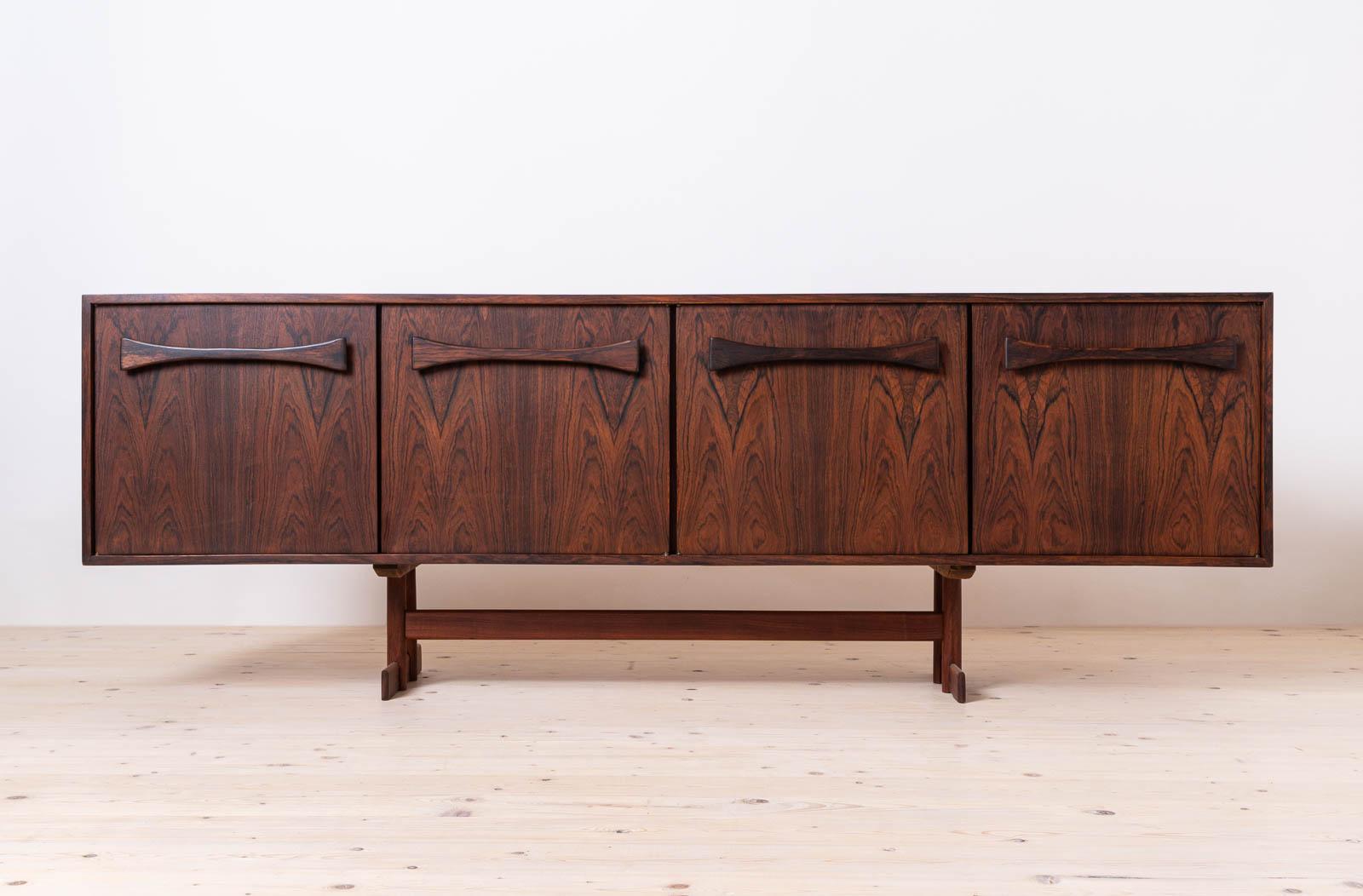Mid-Century Modern Rare Sideboard from Novo Rumo, Brasil, Francesco Scapinnelli, 1960s For Sale