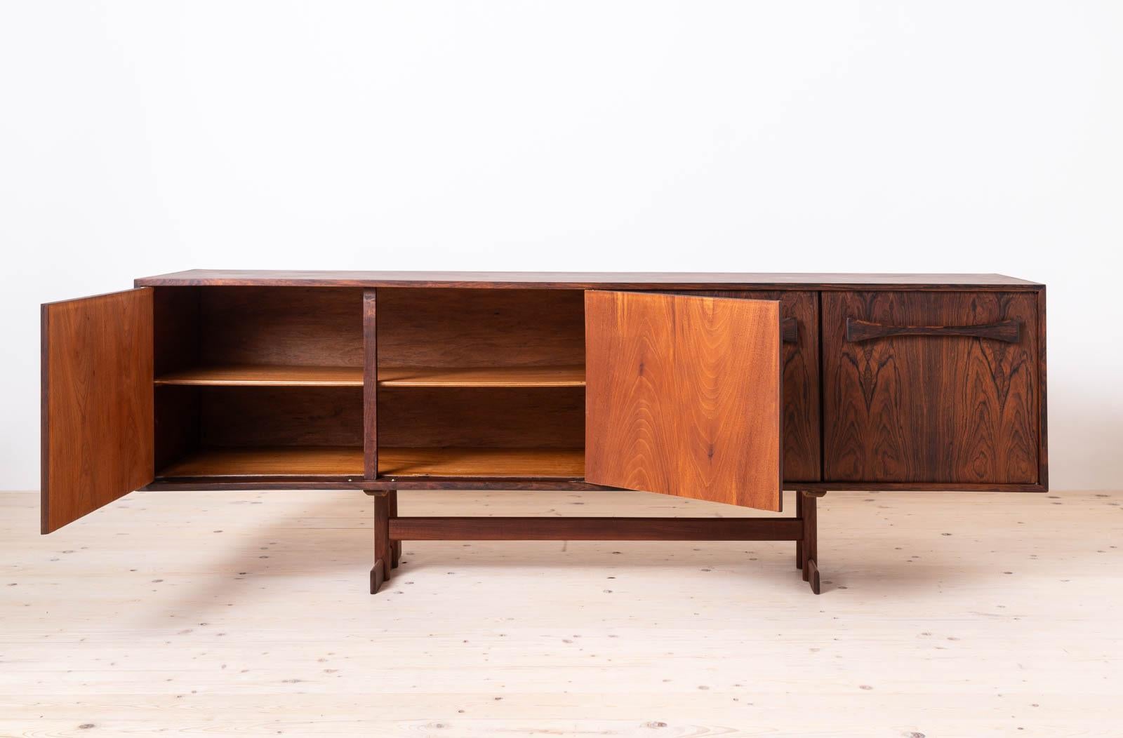 Rare Sideboard from Novo Rumo, Brasil, Francesco Scapinnelli, 1960s In Good Condition For Sale In Wrocław, Poland
