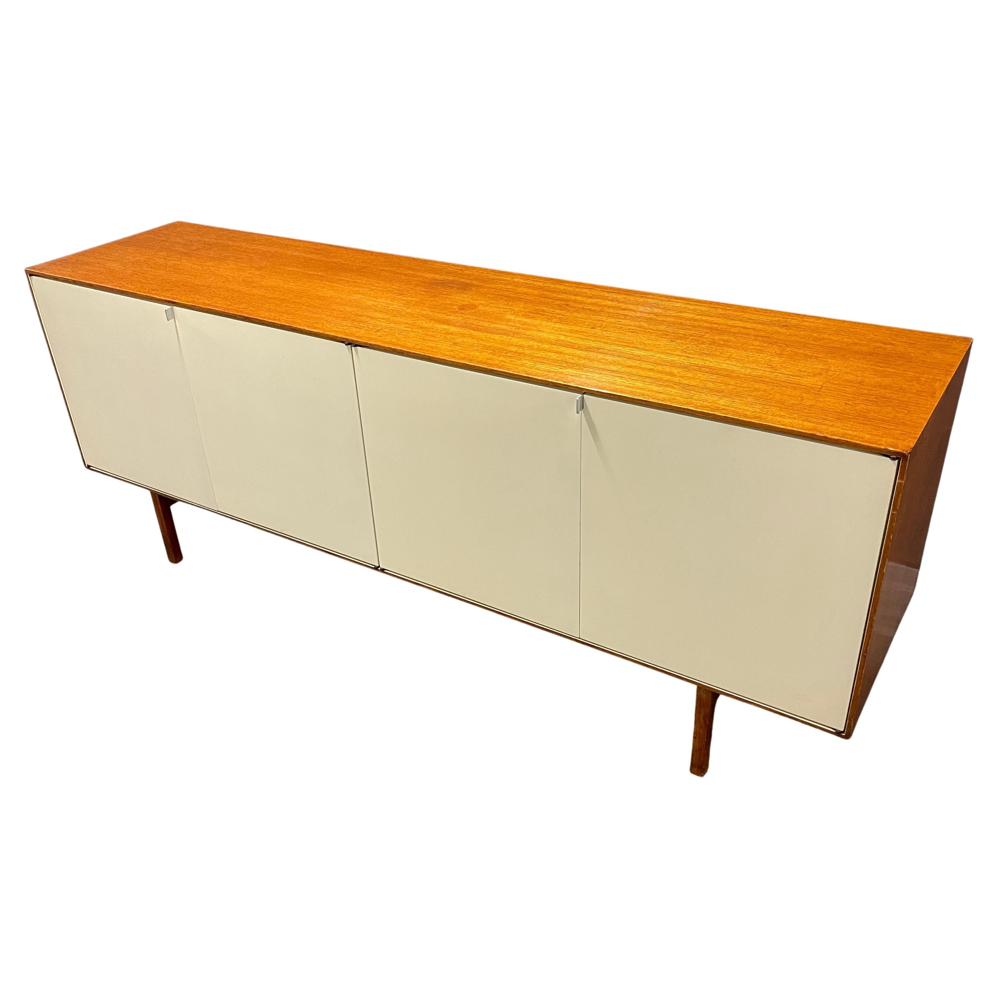 Rare buffet n° 119 de Florence Knoll