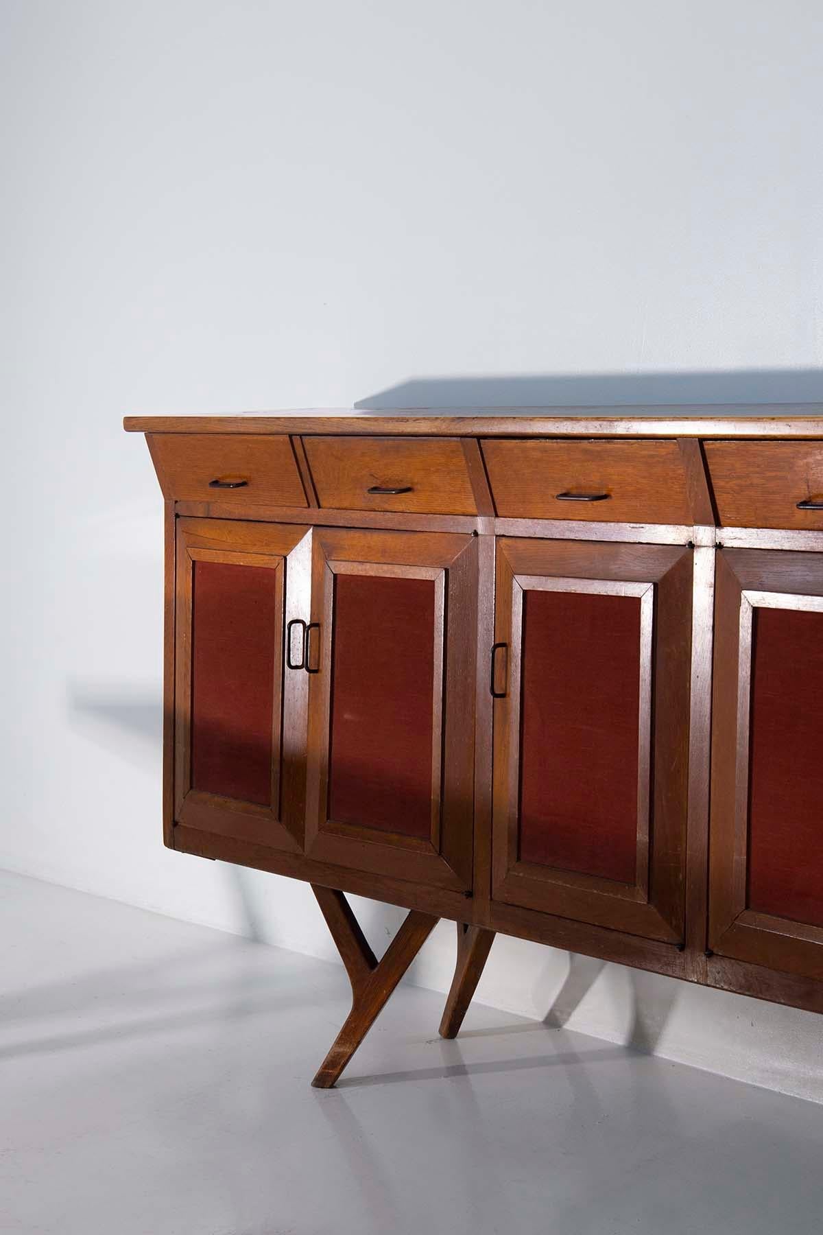 Velluto Rara credenza di manifattura torinese, di grande qualità in vendita