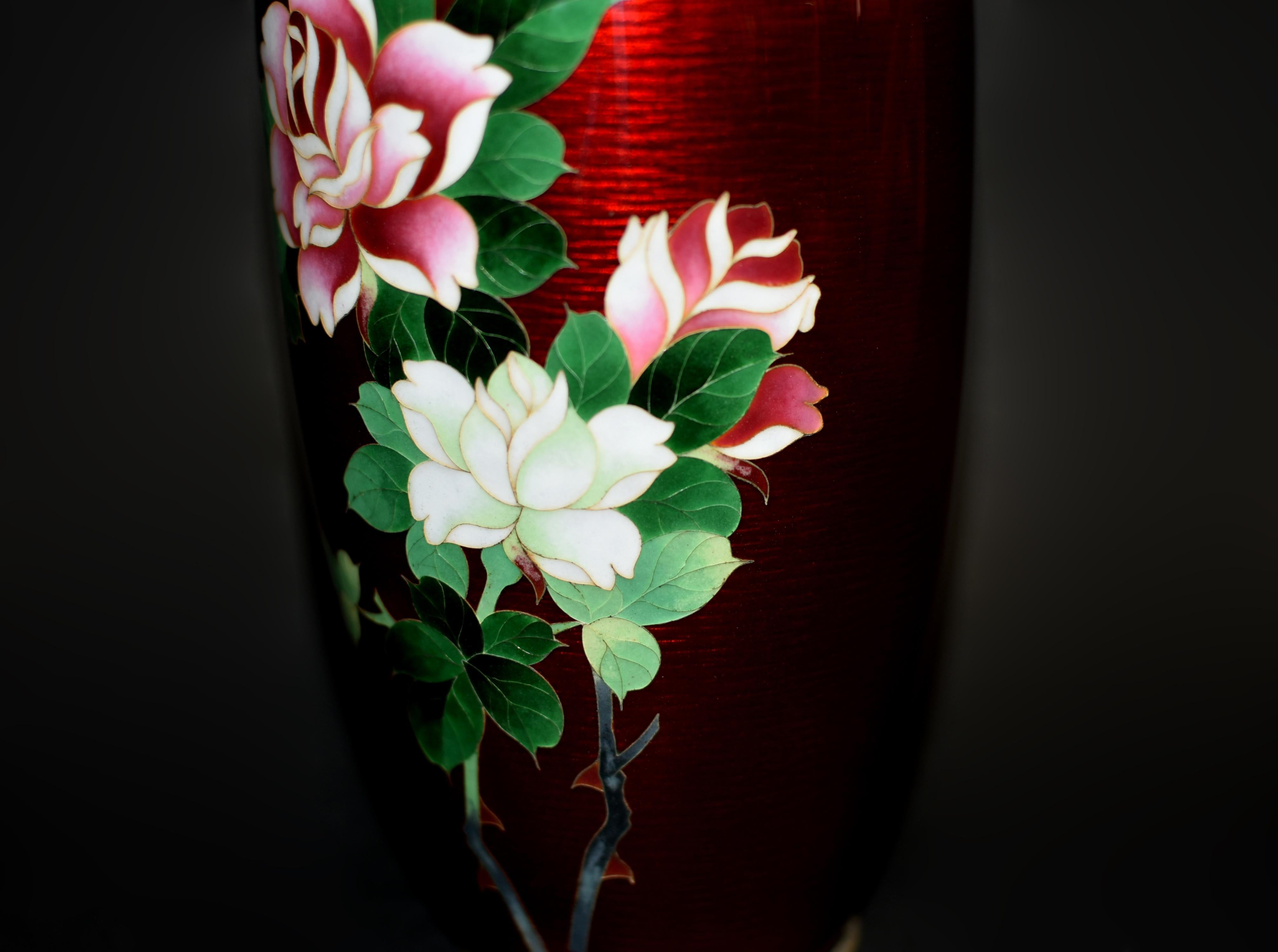 20th Century Rare Signed Ando Jubei Ginbari Red Japanese Cloisonne Vase Roses 9