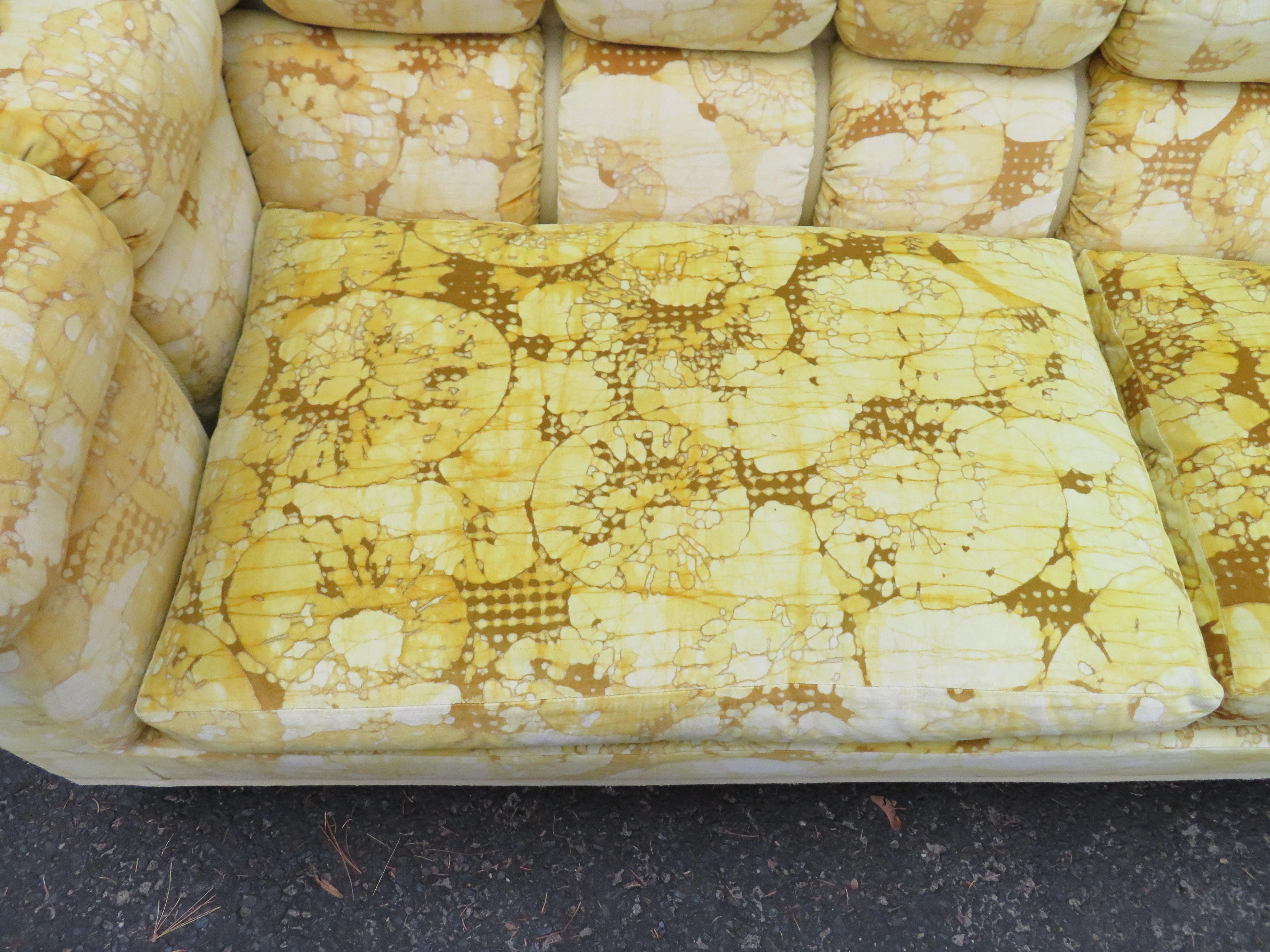 Rare Signed Dunbar Chesterfield Party Sofa Jack Lenor Larsen Midcentury Bon état - En vente à Pemberton, NJ