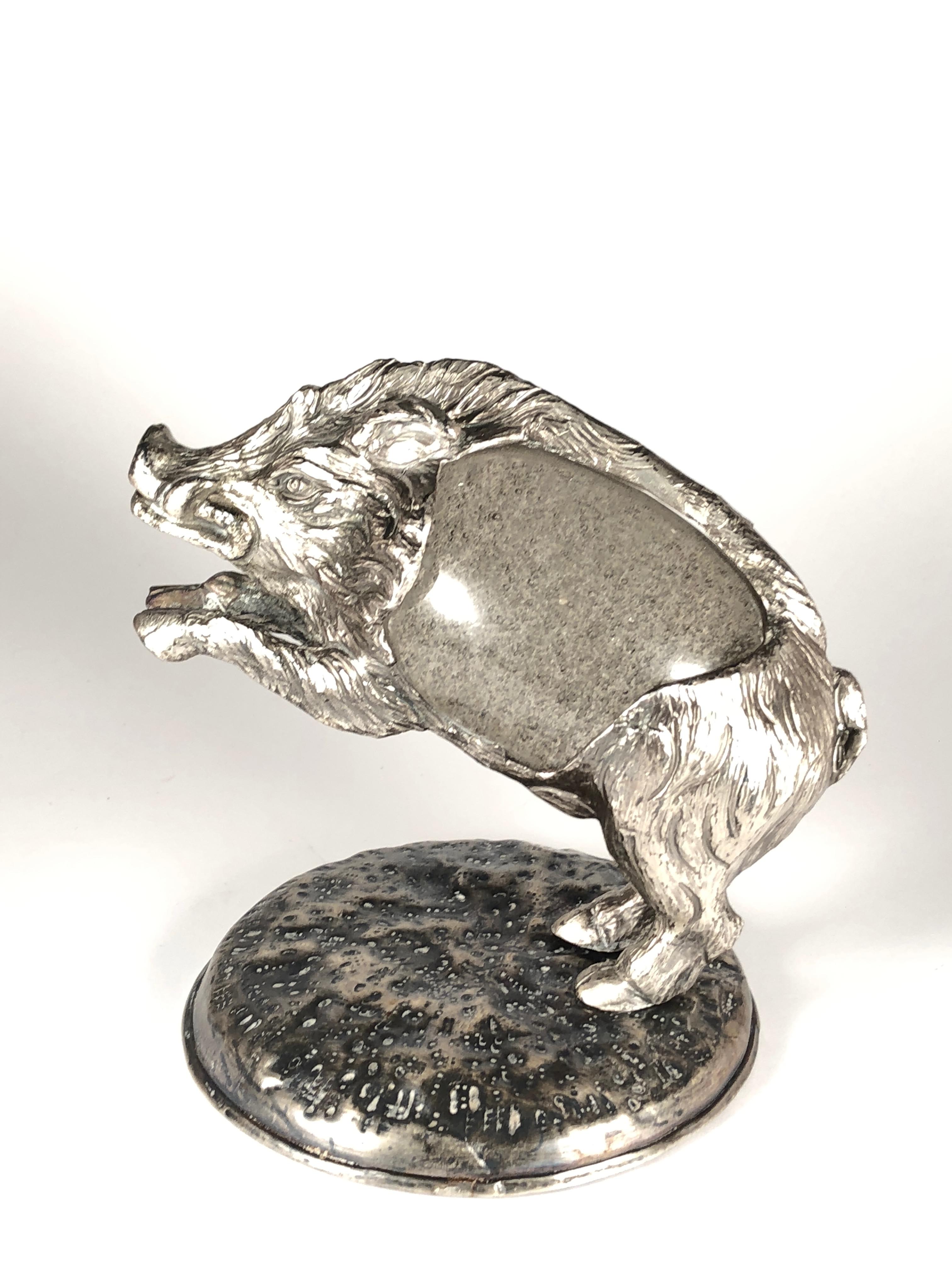 Rare Signed Gabriella Crespi wild boar with Murano blown glass detail sculpture.

1970s, made in Italy. 

This piece is in near excellent condition. 

An amazing and seldom piece.
 