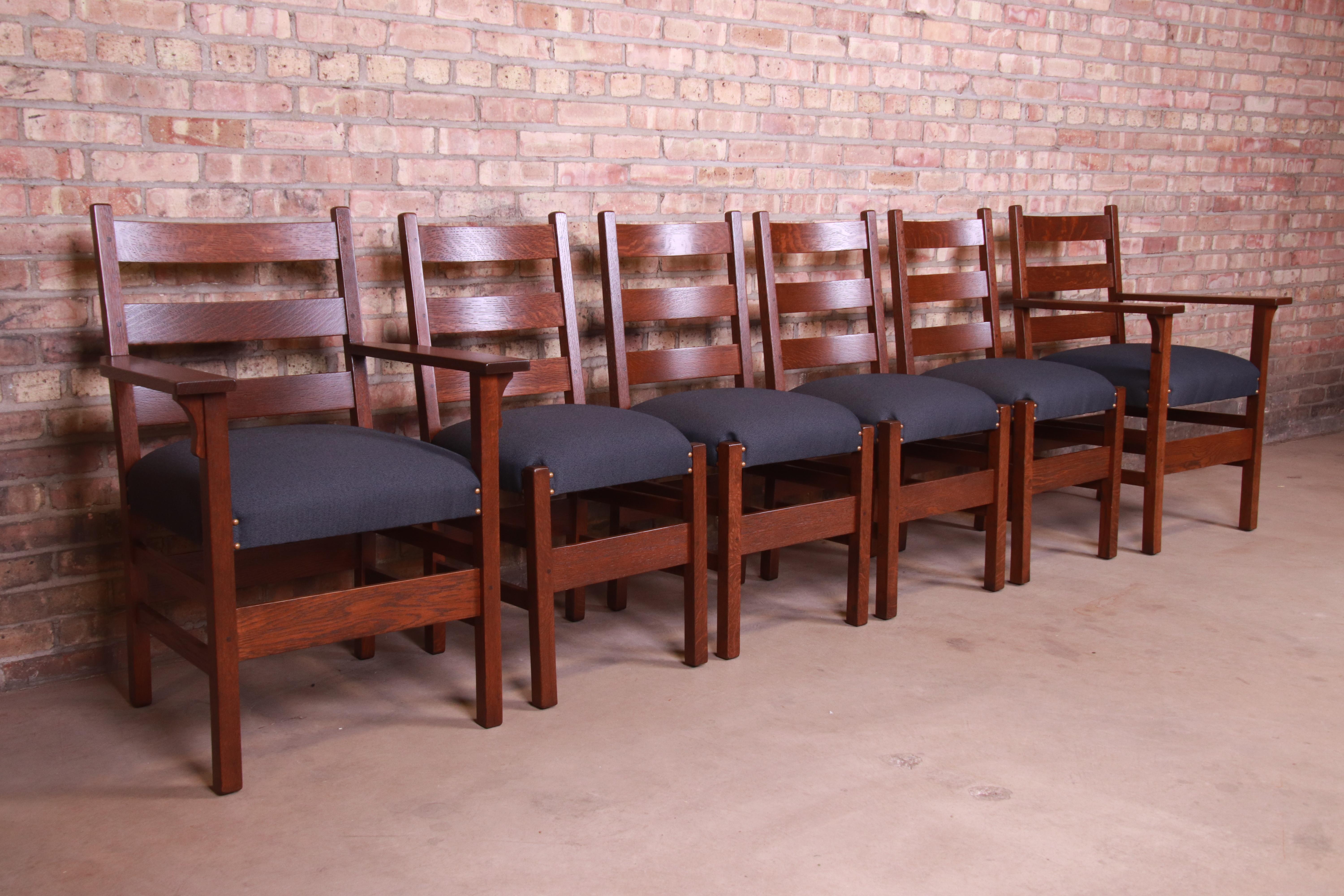 Rare Signed Gustav Stickley Mission Oak Arts & Crafts Dining Chairs, Restored In Good Condition In South Bend, IN