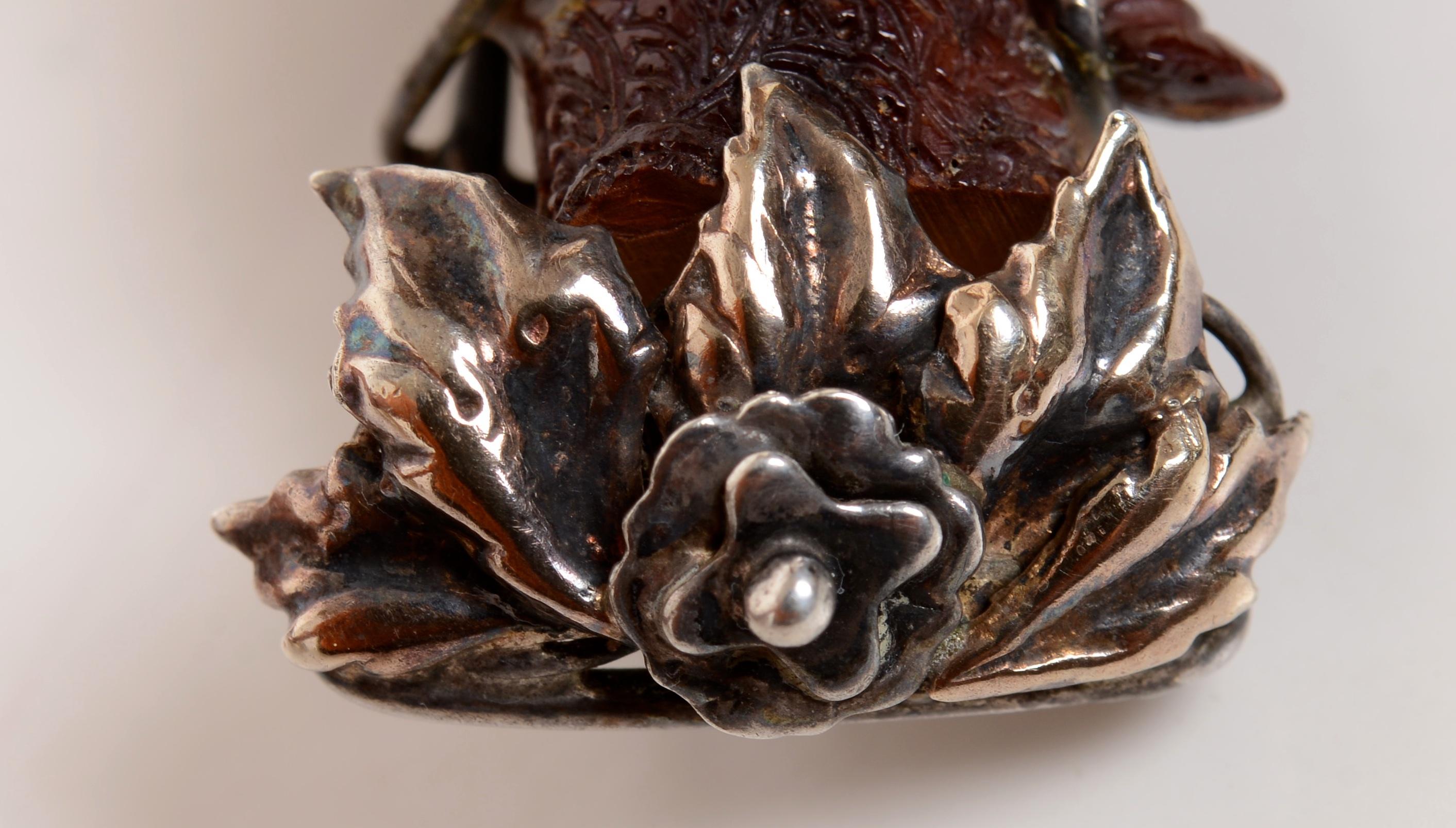  Rare broche/pendentif signé 