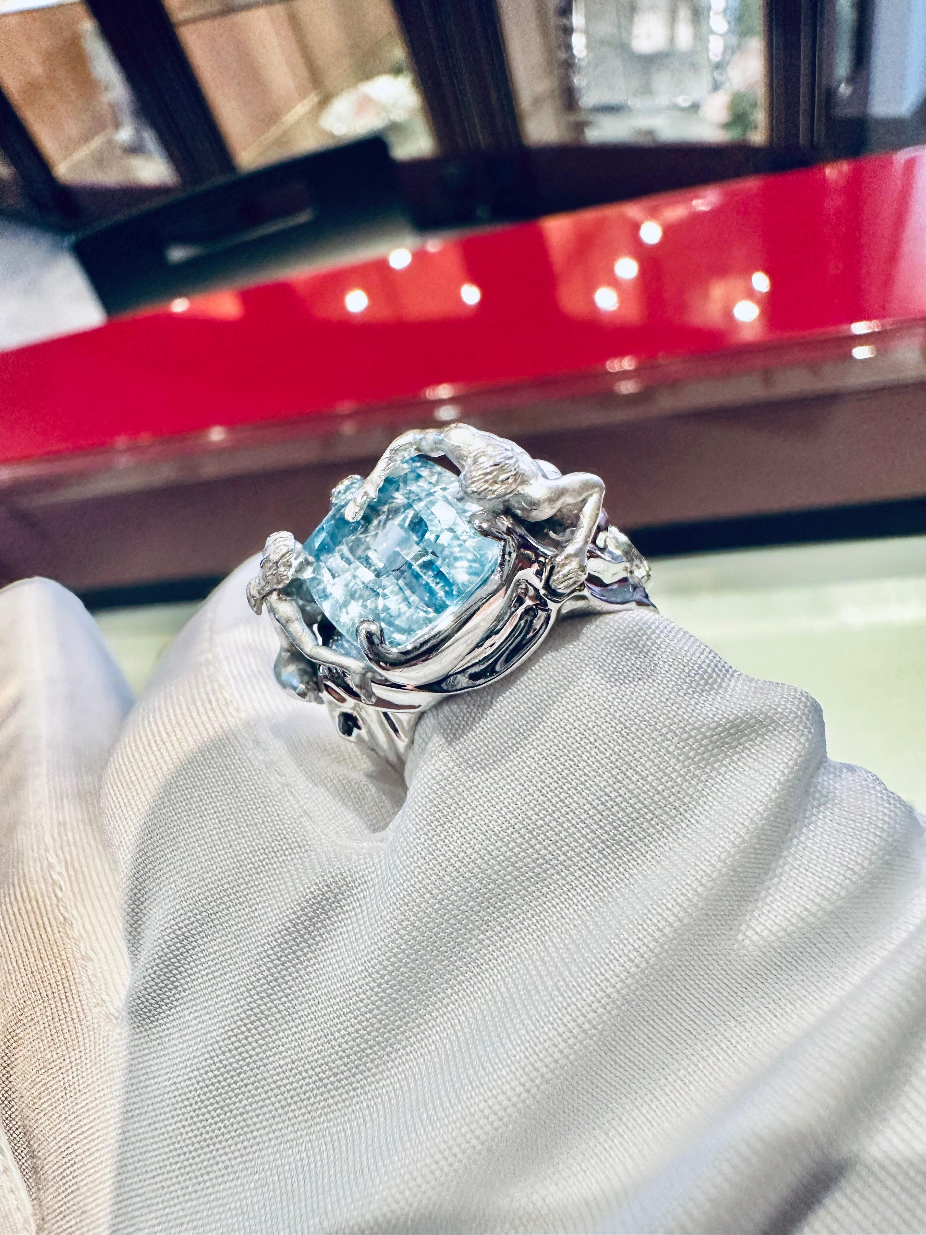 Rare Signed Ivo Spina Sculptural Ring in 18kt White Gold with Blue Topaz in vendita 5