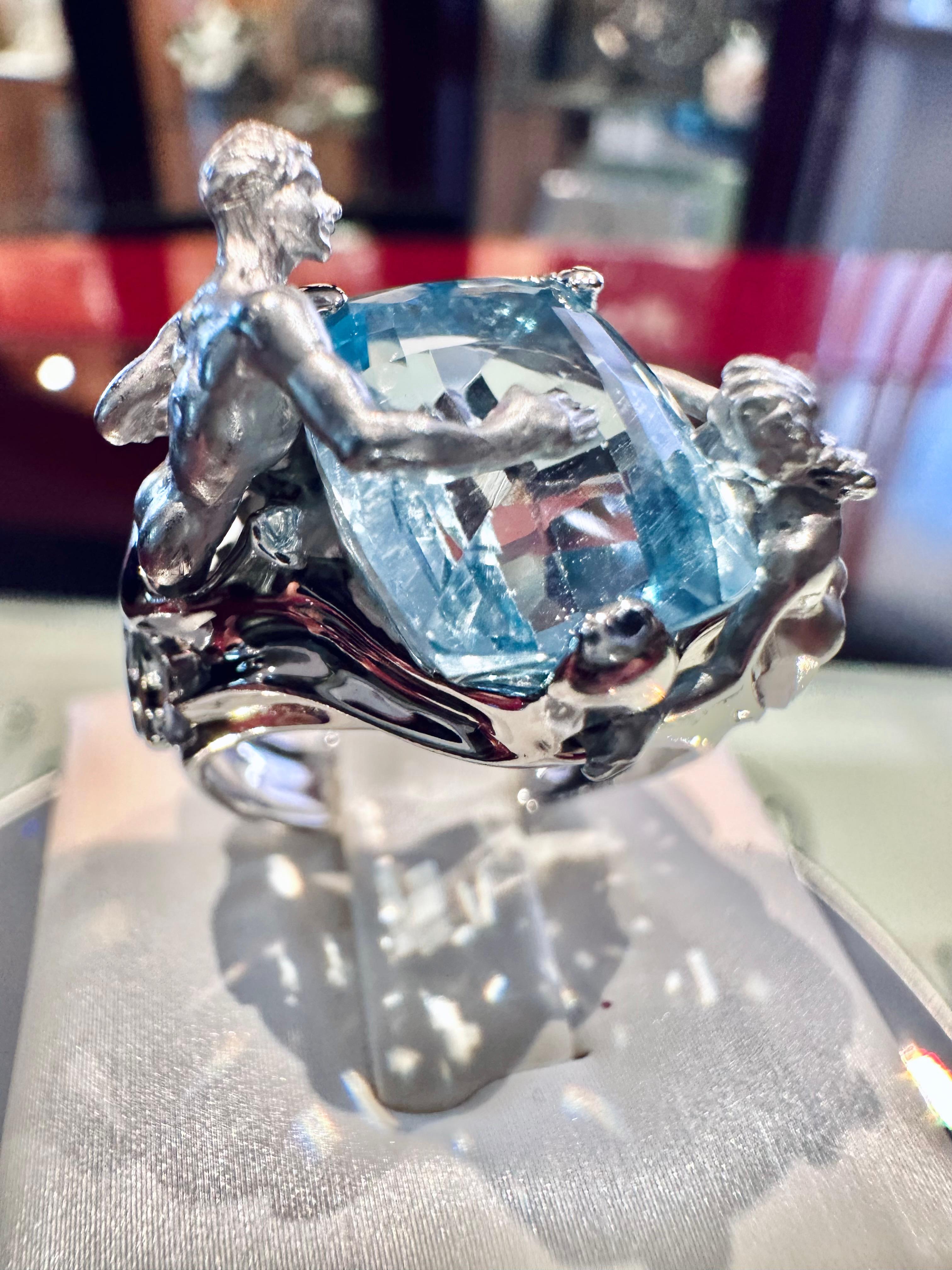 Rare Signed Ivo Spina Sculptural Ring in 18kt White Gold with Blue Topaz in vendita 6