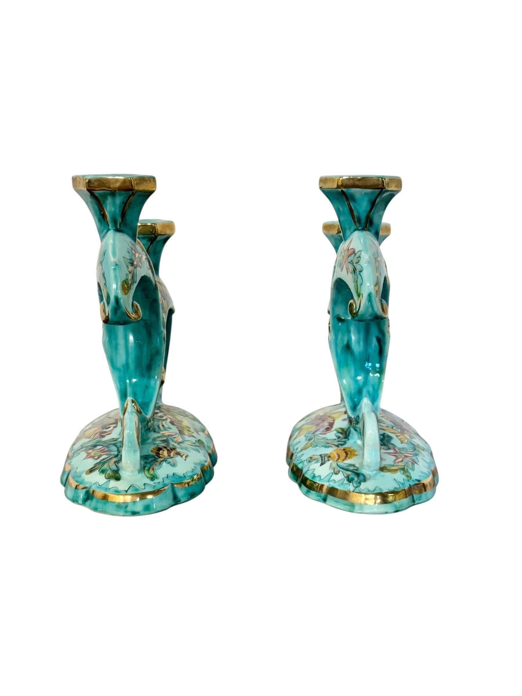 Seltene signierte Monaco Majolika Doppel-Kerzenhalter mit Marinedekor im Angebot 5