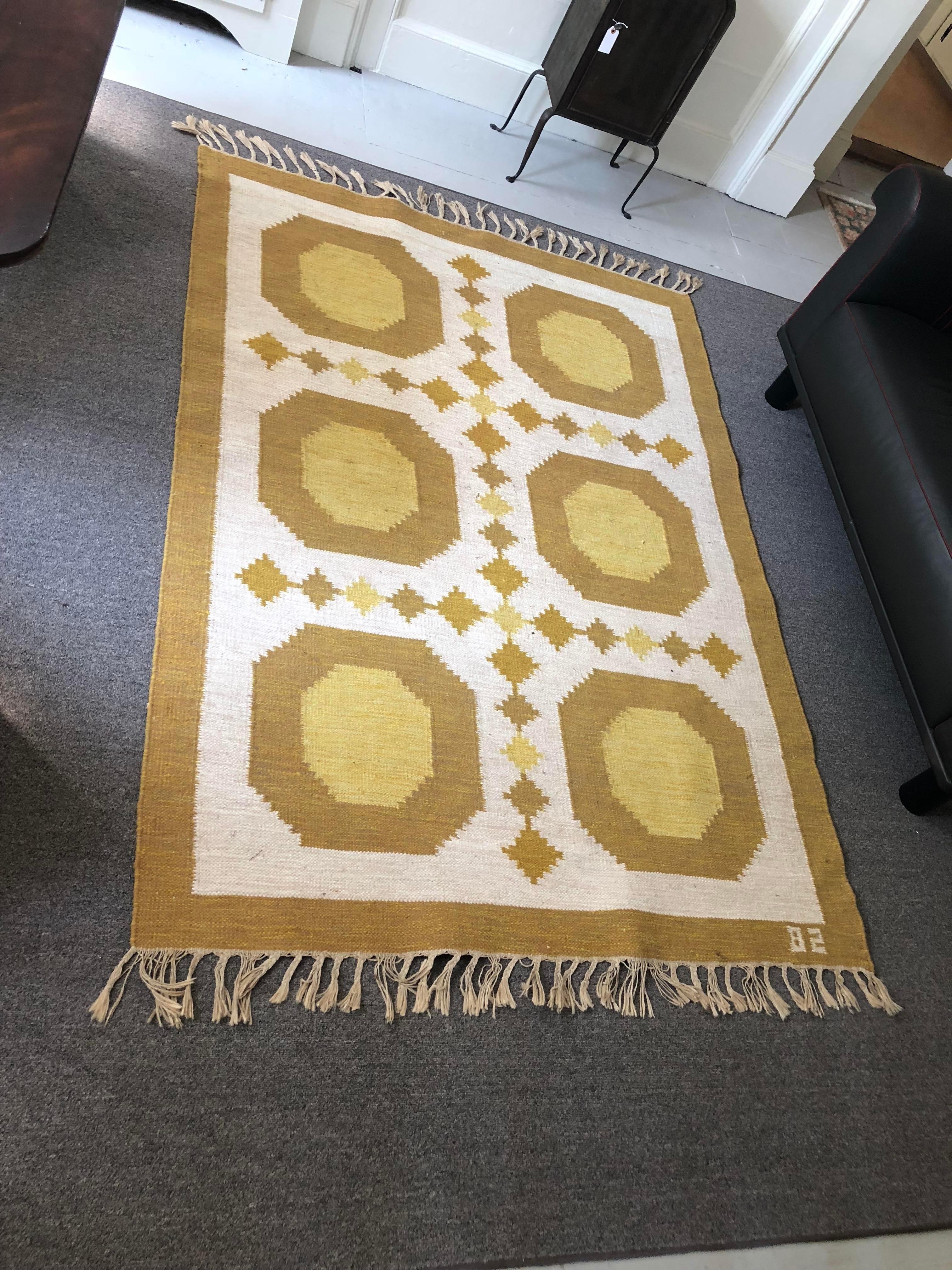 Sigvard Bernadotte Rare Flat-Weave Rug In Good Condition For Sale In Southampton, NY