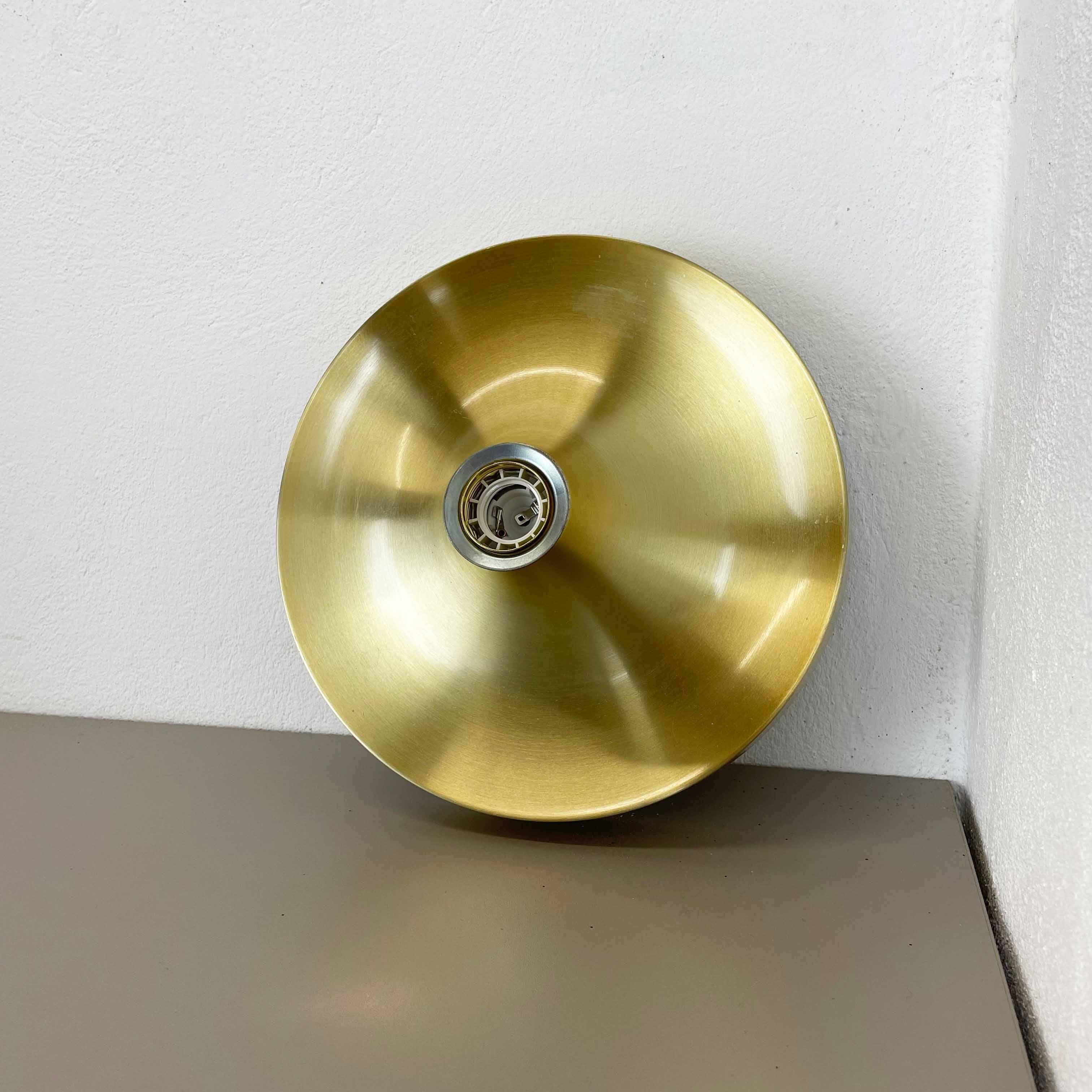 Rare Golden Charlotte Perriand Disc Wall Light by Honsel, Germany 1960s In Good Condition For Sale In Kirchlengern, DE