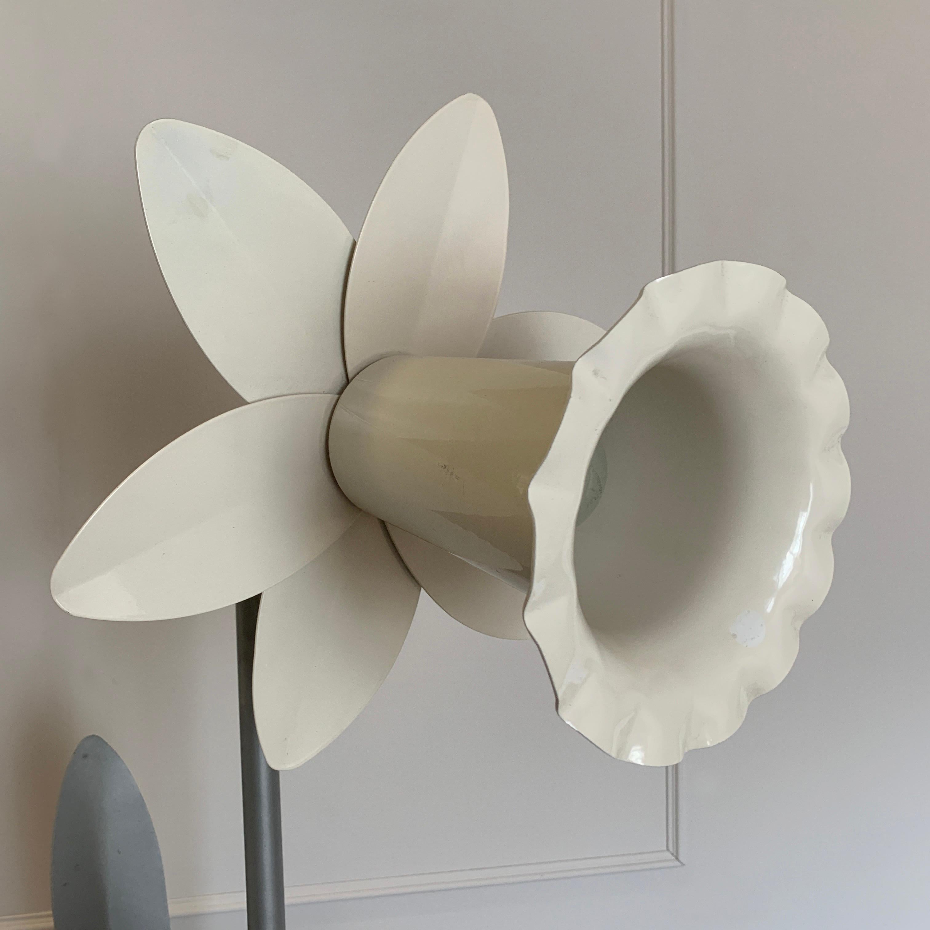 Rare Silver Bliss Daffodil Floor Lamp, 1980s 3