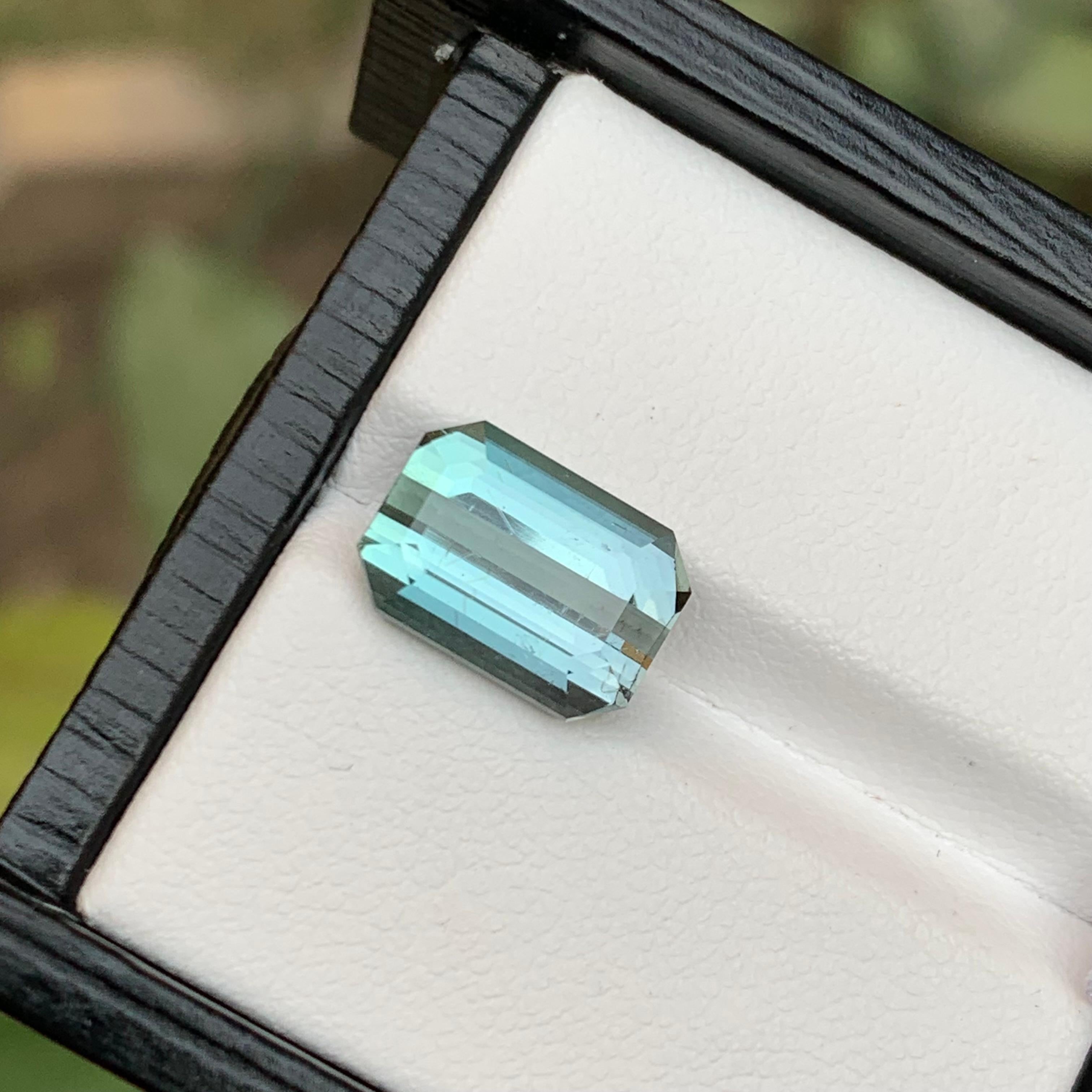 Rare Silver Grey Natural Tourmaline Loose Gemstone, 4.45 Ct-Emerald Cut Afghani  In Excellent Condition For Sale In Peshawar, PK
