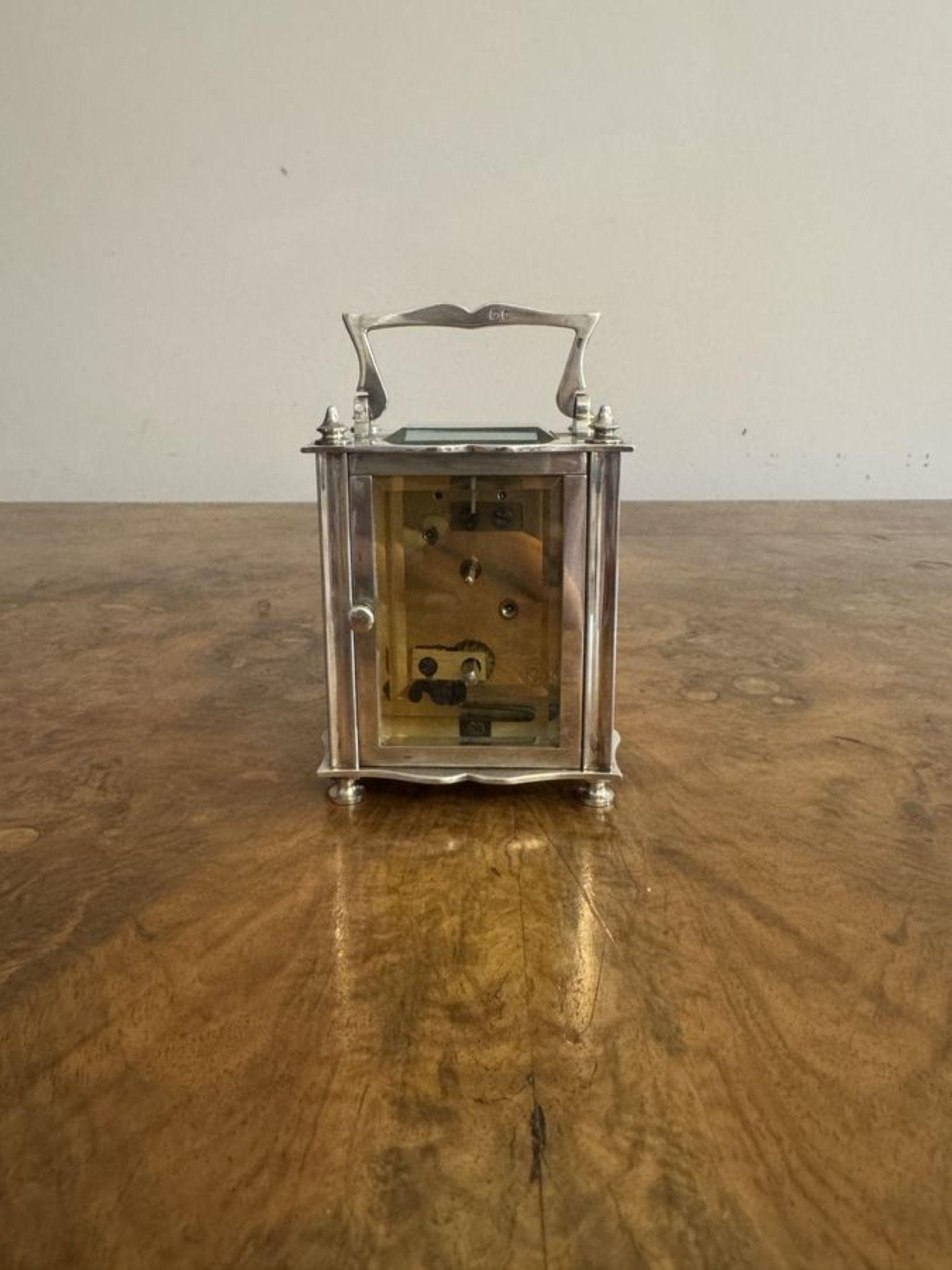 Seltene Miniatur-Kutschenuhr mit Silbermarke (20. Jahrhundert) im Angebot
