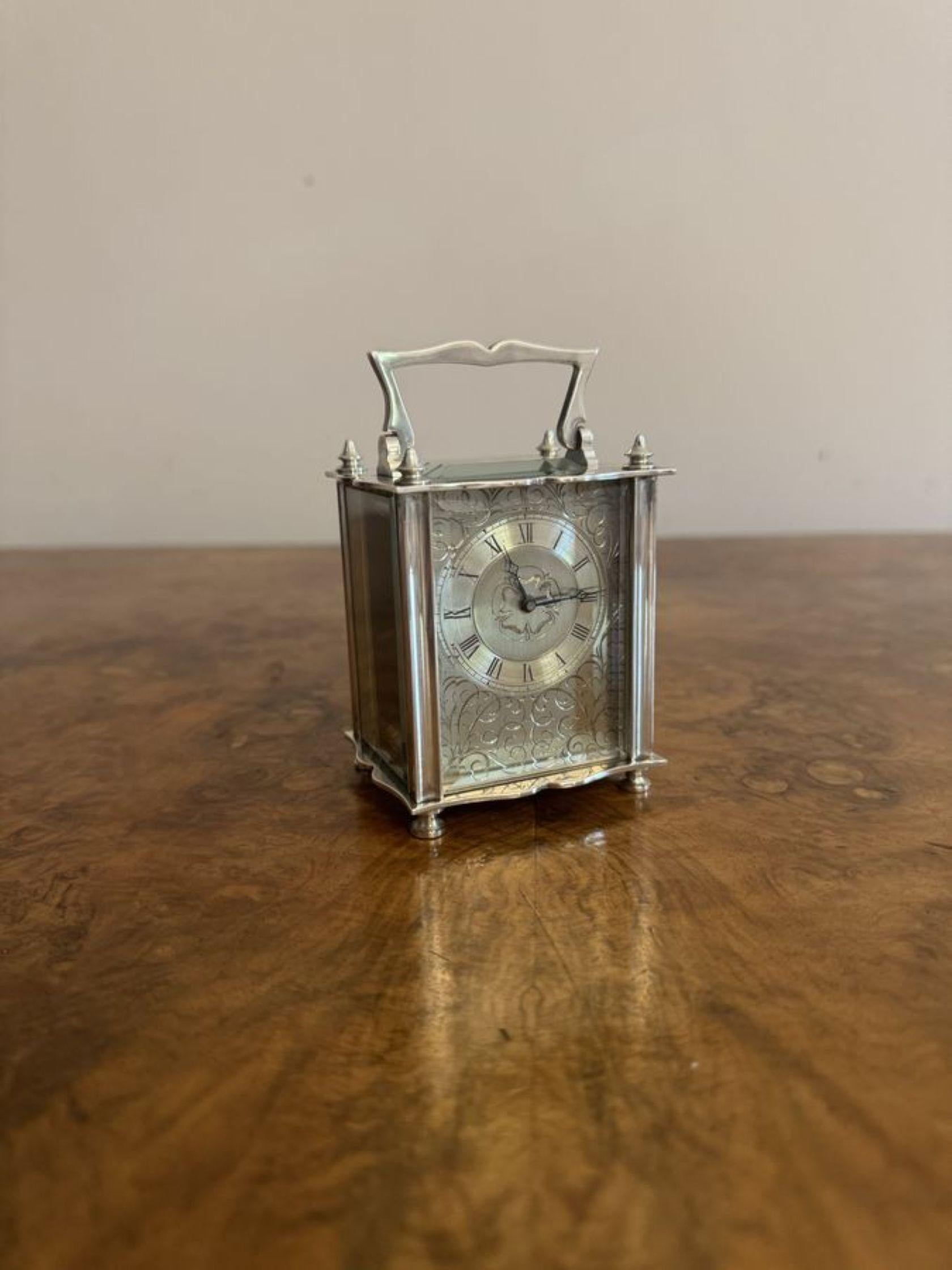 Seltene Miniatur-Kutschenuhr mit Silbermarke im Angebot 3