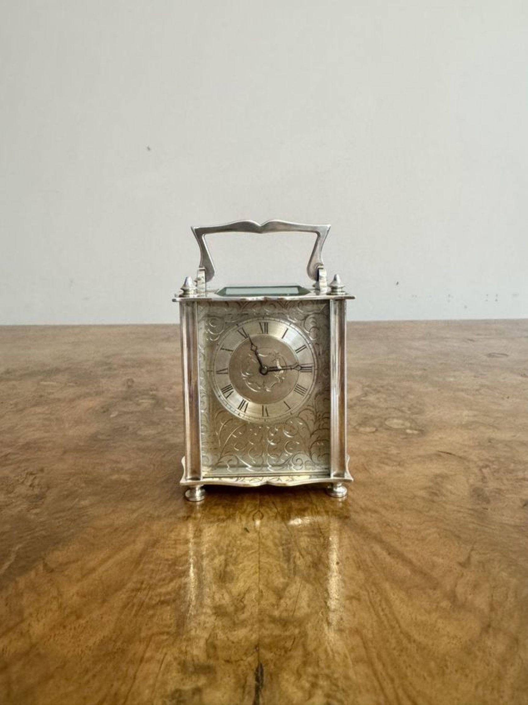 Seltene Miniatur-Kutschenuhr mit Silbermarke im Angebot 4