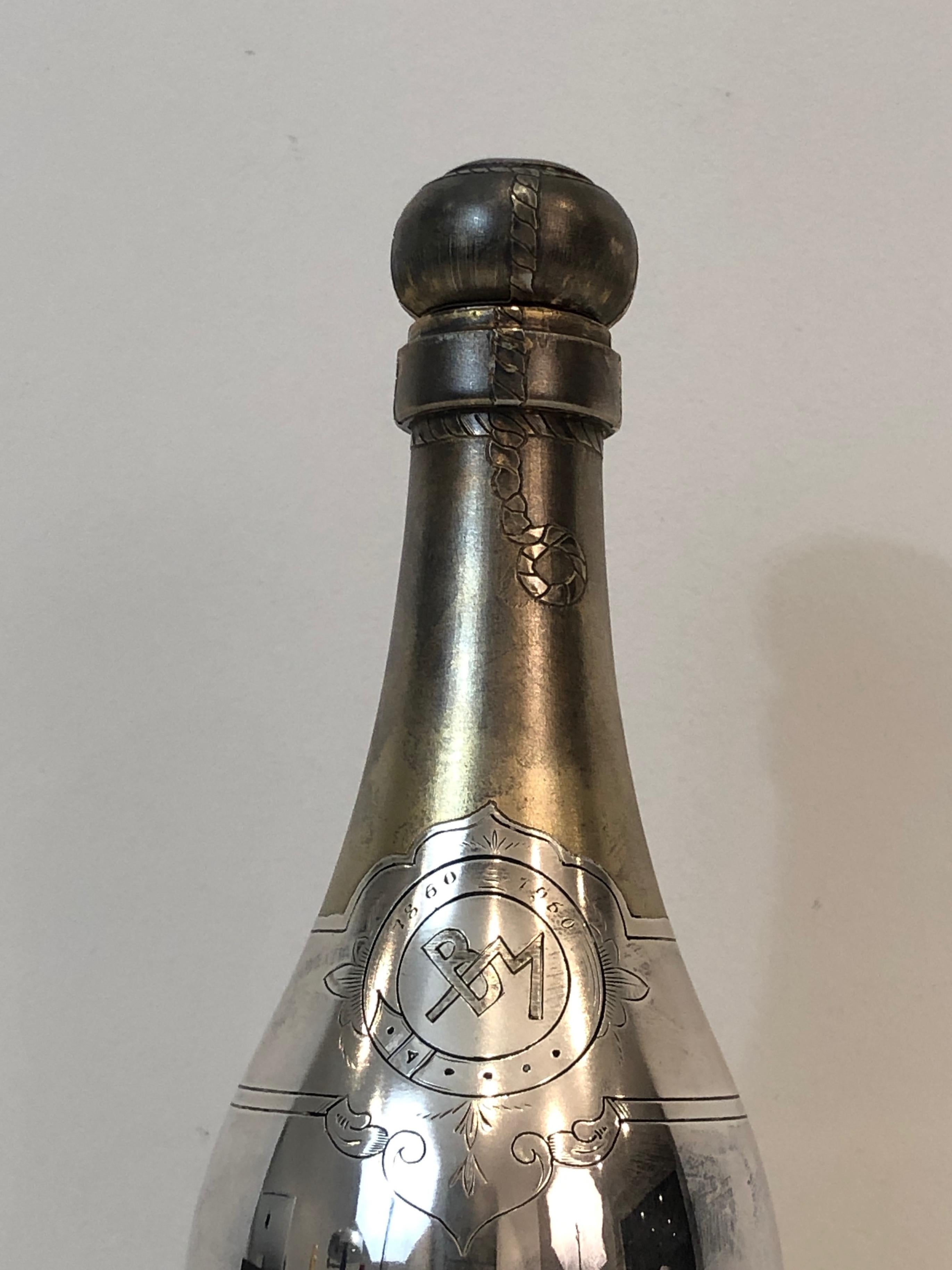 Rare Silver Plated and Brass Shaker Presenting a Champagne Bottle, French, Circa In Good Condition For Sale In Marcq-en-Barœul, Hauts-de-France