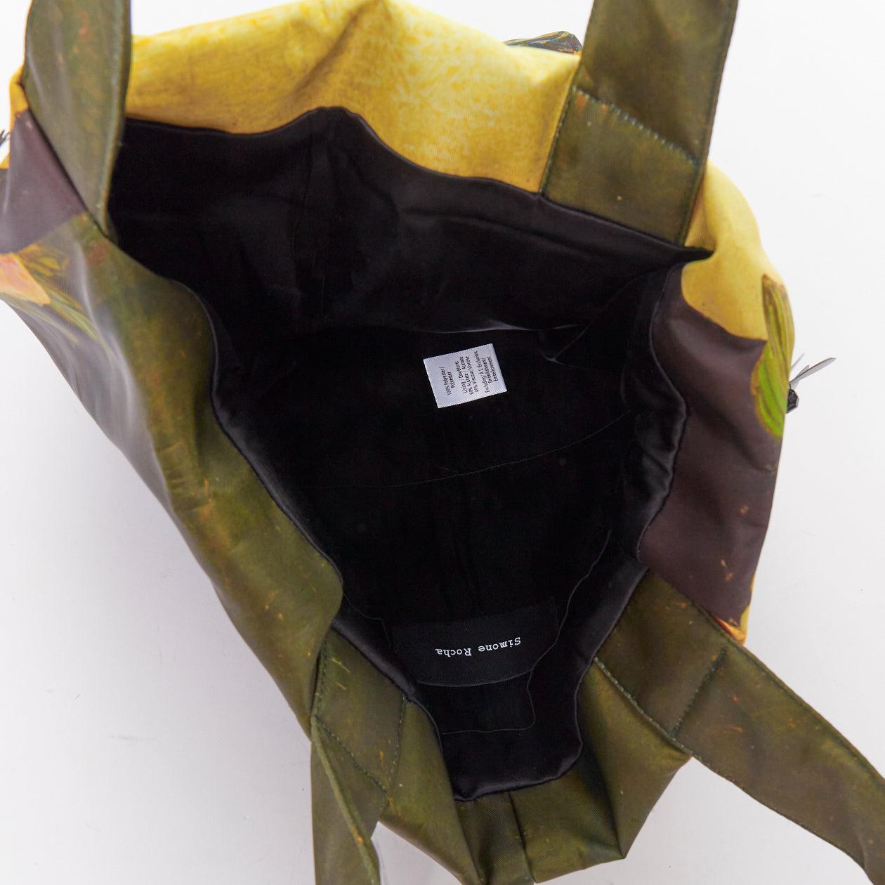 rare SIMONE ROCHA Ming Ming Maiden print embellished green nylon tote bag en vente 4