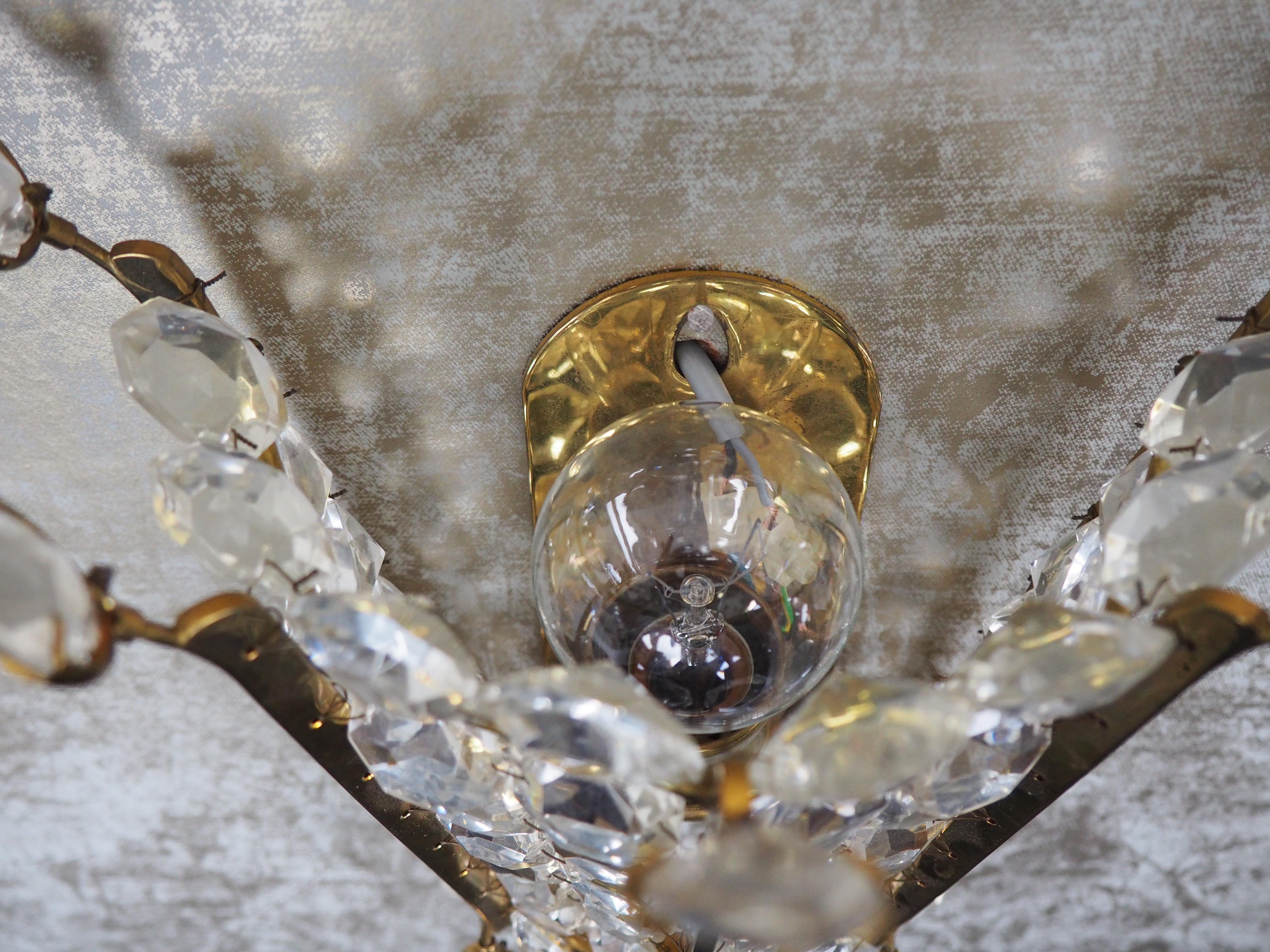 Rare Single Crystal and Brass Wall Sconce by Bakalowits, Austria, circa 1950s 5
