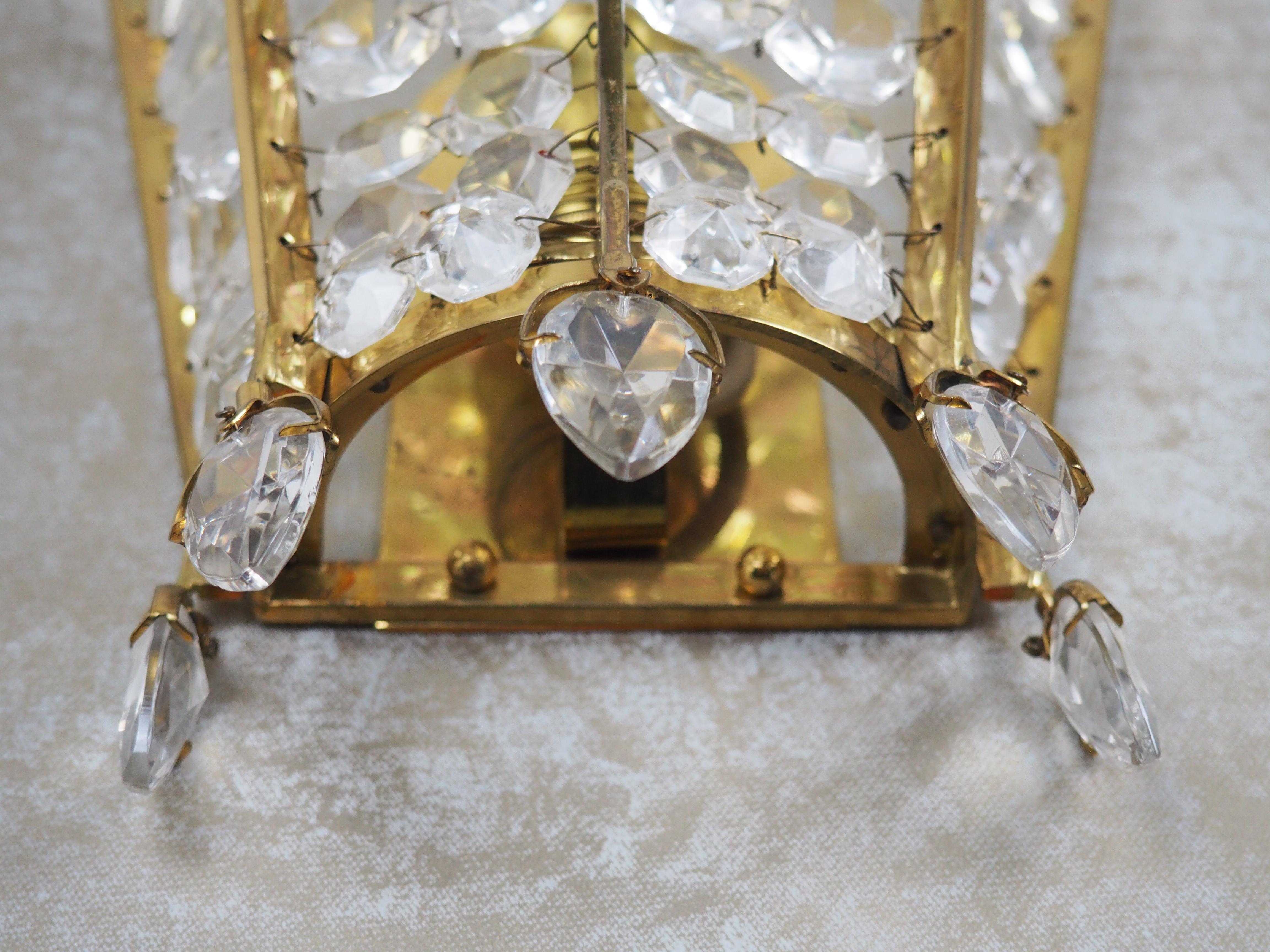 Rare Single Crystal and Brass Wall Sconce by Bakalowits, Austria, circa 1950s 1
