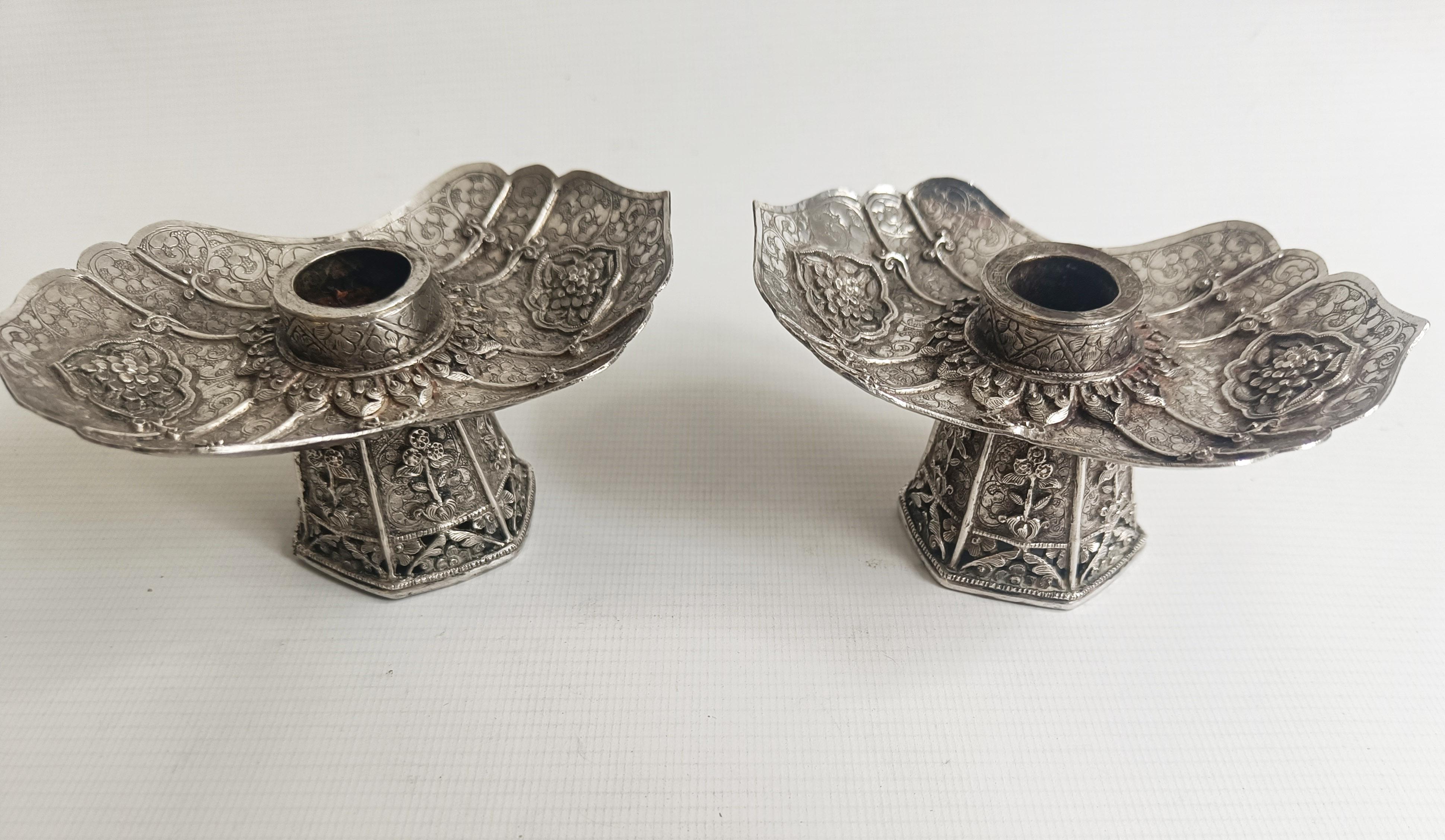 Seltene sino-tibetische Silber Ritual Lampenständer Tibet Himalaya - Kerzenhalter im Angebot 1