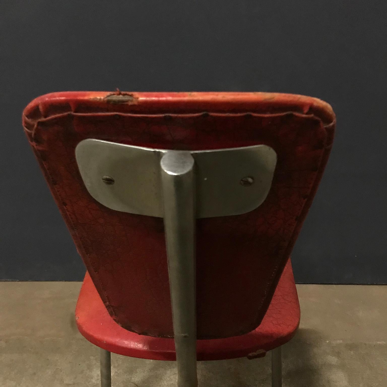 Rare 1960s Tripod Side Chair in Original Red Leatherette For Sale 3