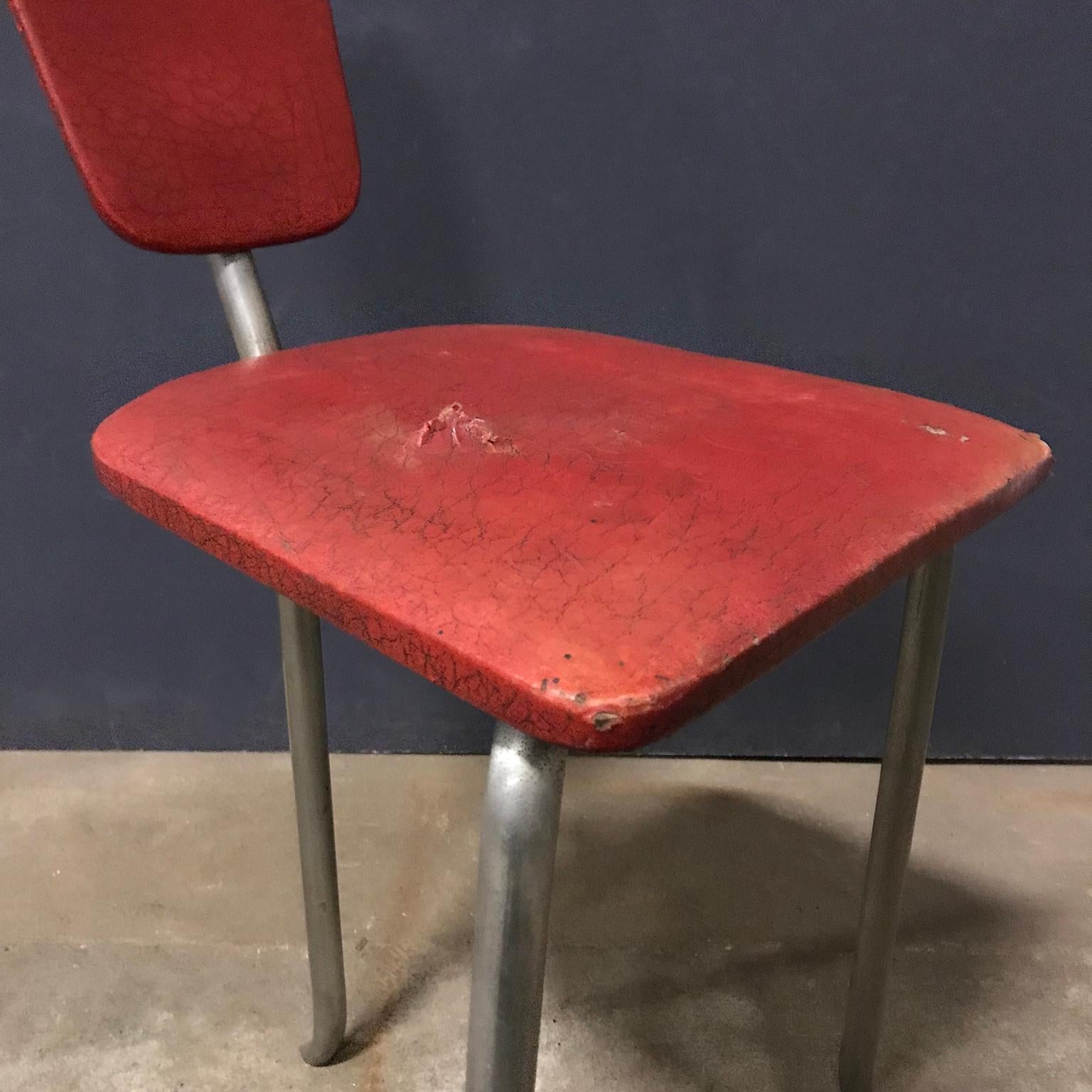 Rare 1960s Tripod Side Chair in Original Red Leatherette For Sale 4