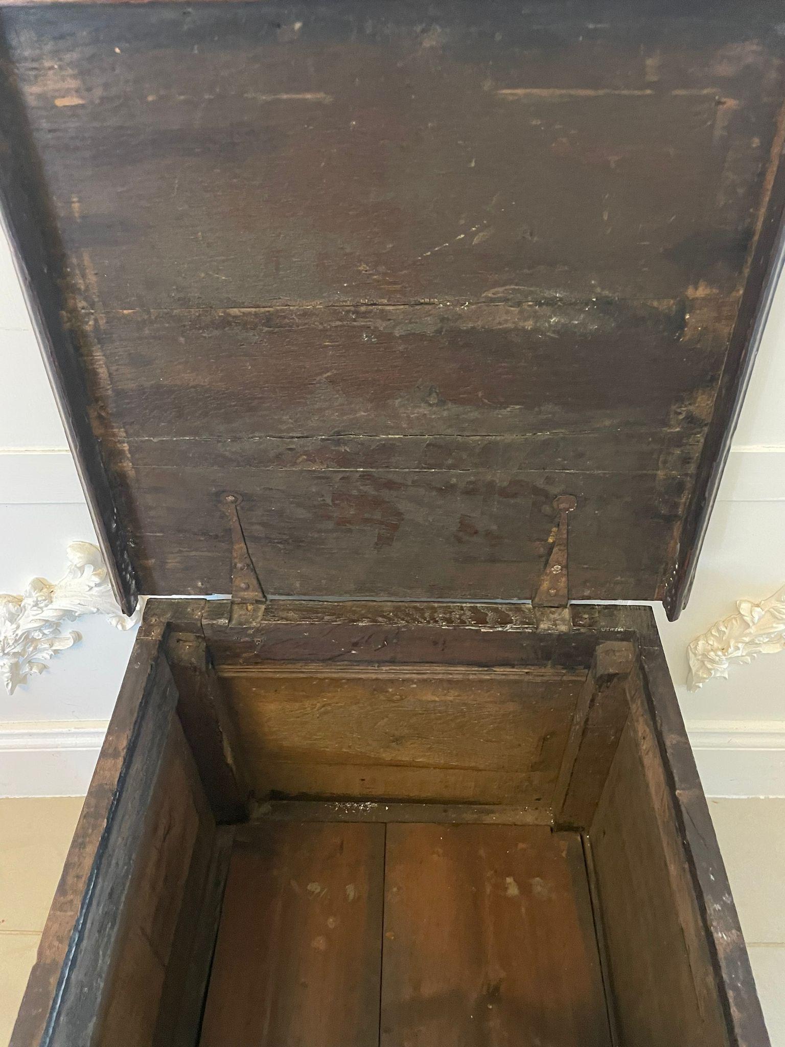 Rare Small 17th Century Antique William and Mary Quality Oak Coffer In Good Condition In Suffolk, GB