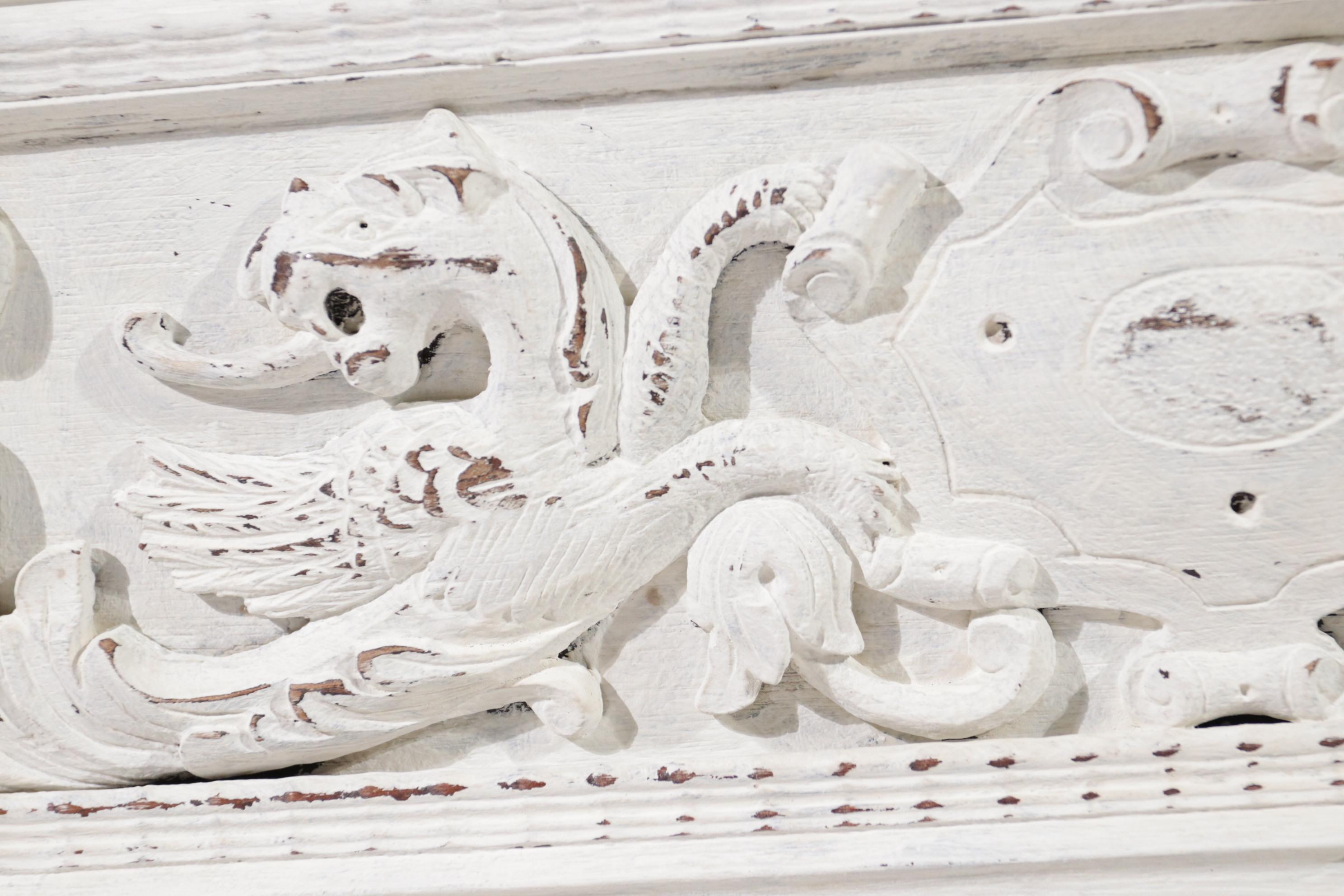 Piccolo e raro mobile da salotto olandese del XVII secolo, dipinto di bianco e di Oak In condizioni discrete in vendita a Boven Leeuwen, NL