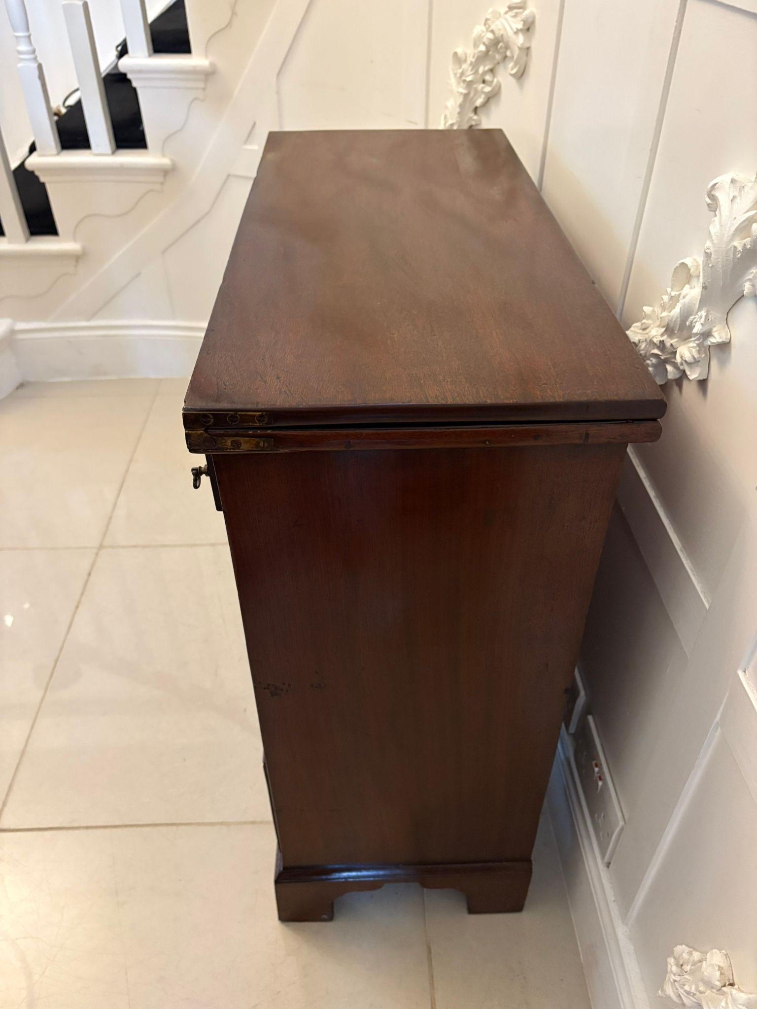 Rare Small Antique George III Quality Mahogany Bachelors Chest of 5 Drawers For Sale 8