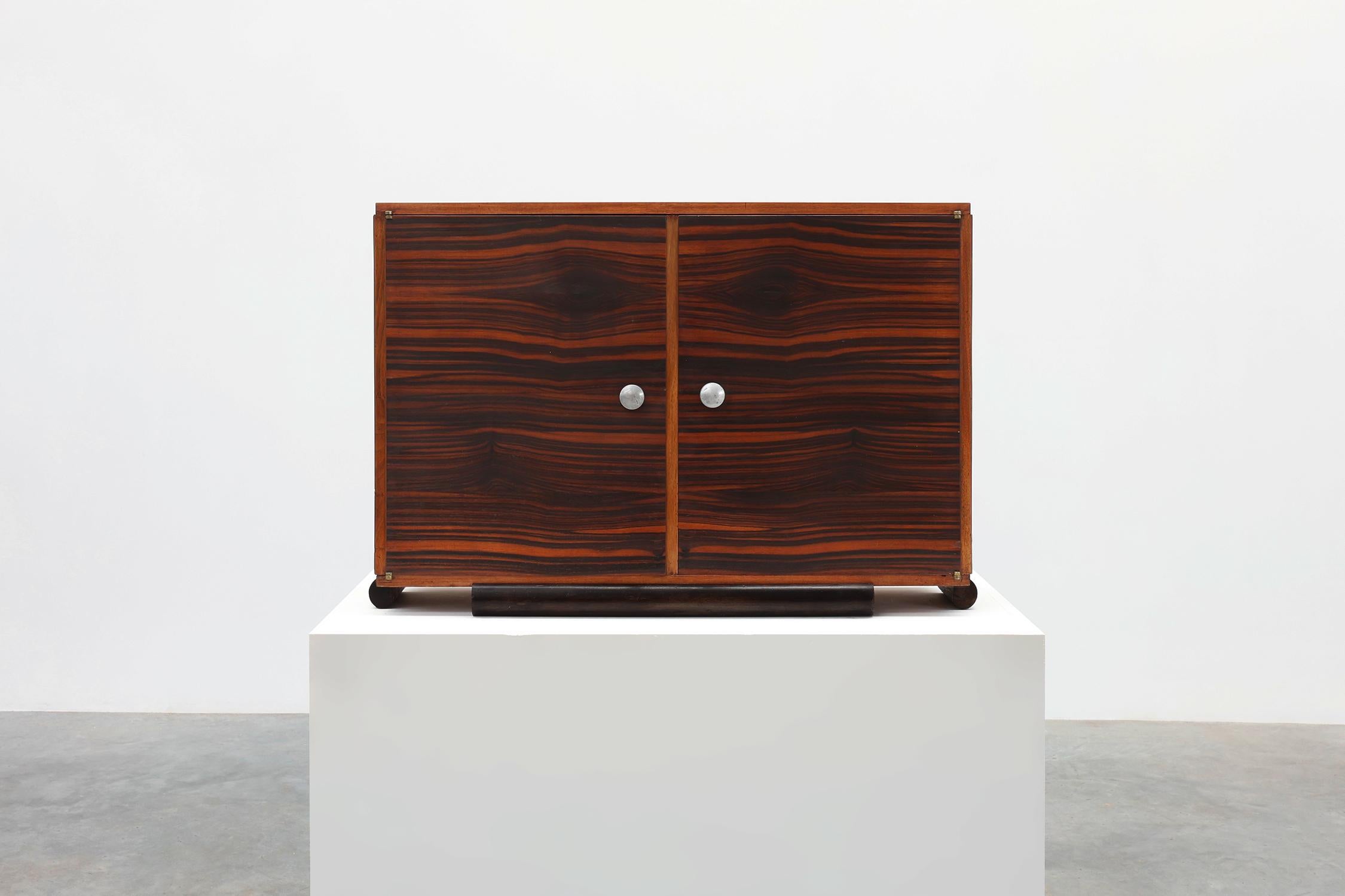 French Rare small Art Deco cabinet with beautiful wood pattern, France 1920s For Sale