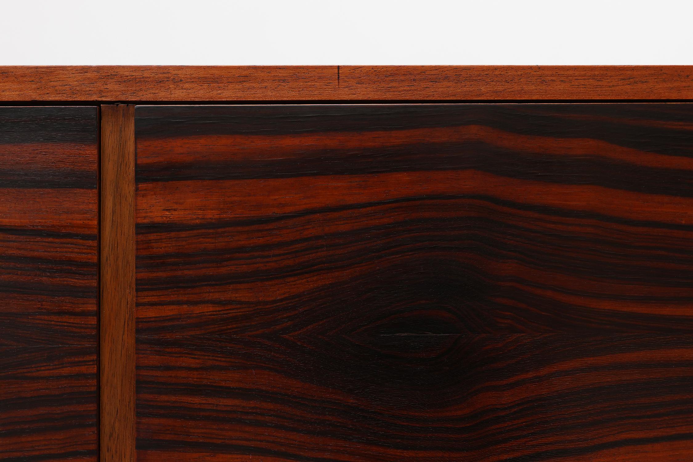 Early 20th Century Rare small Art Deco cabinet with beautiful wood pattern, France 1920s For Sale