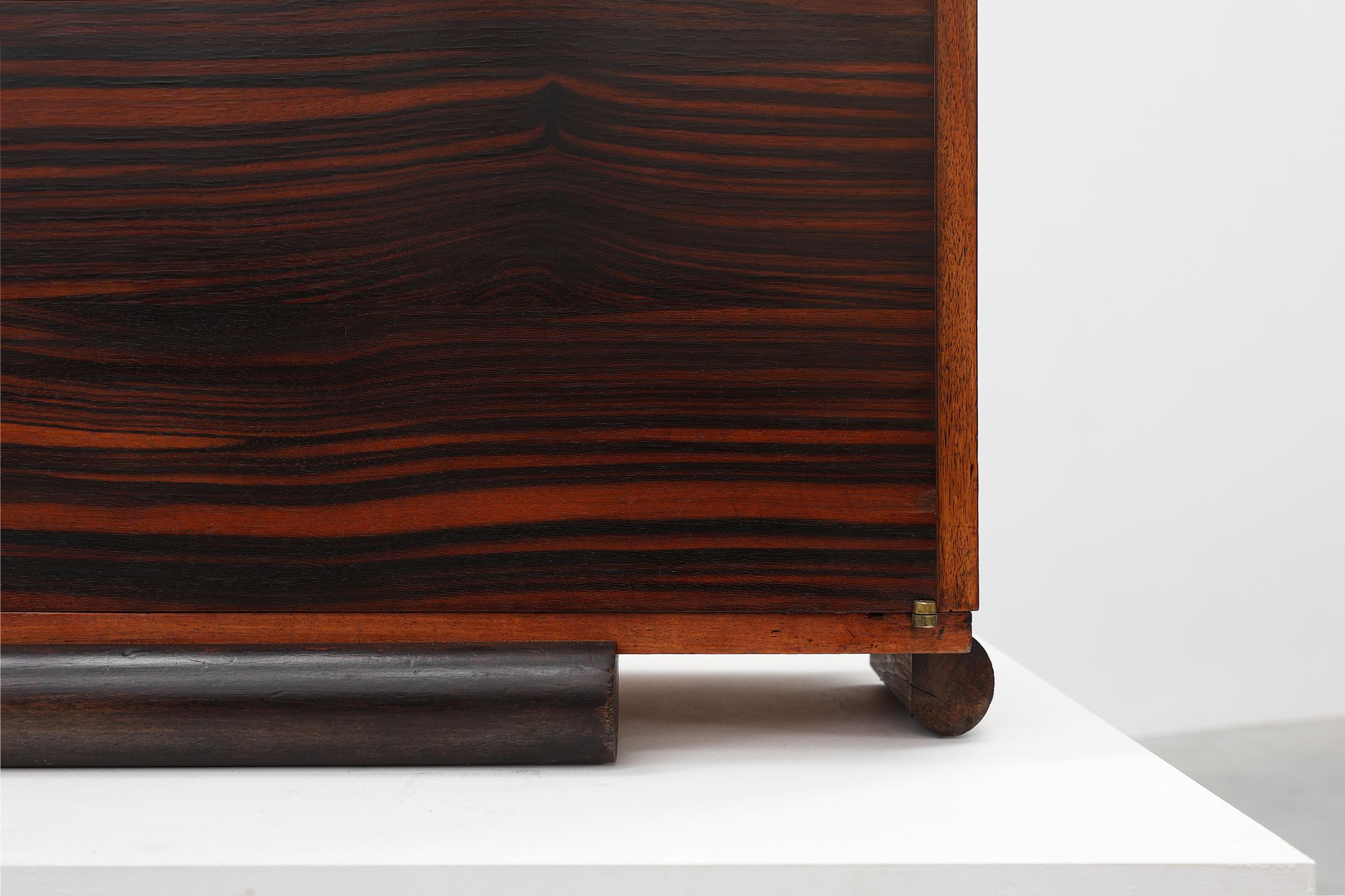 Wood Rare small Art Deco cabinet with beautiful wood pattern, France 1920s For Sale