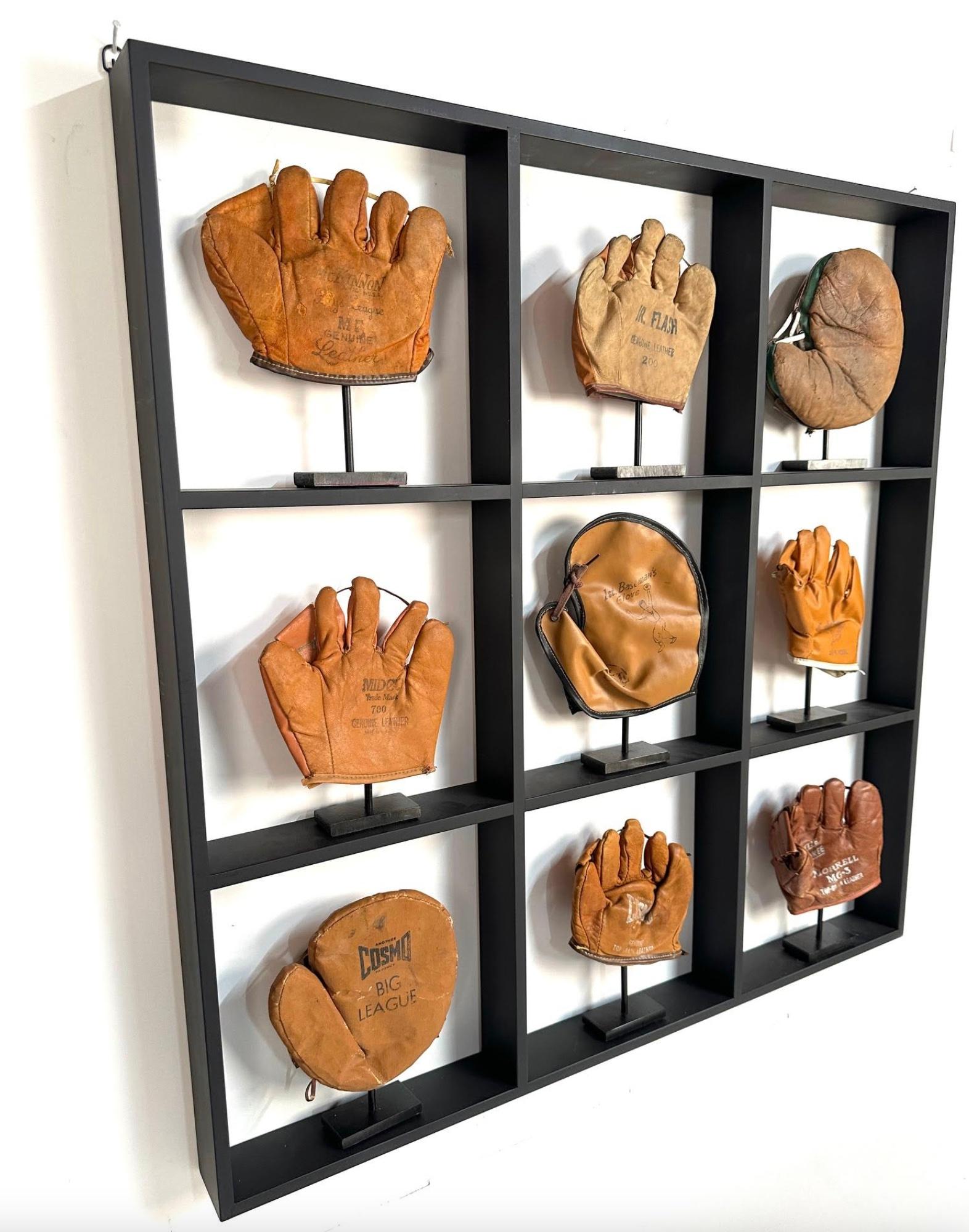 Seltener antiker kleiner Kinder- Baseballhandschuh, maßgefertigt montiert. (Amerikanische Klassik) im Angebot