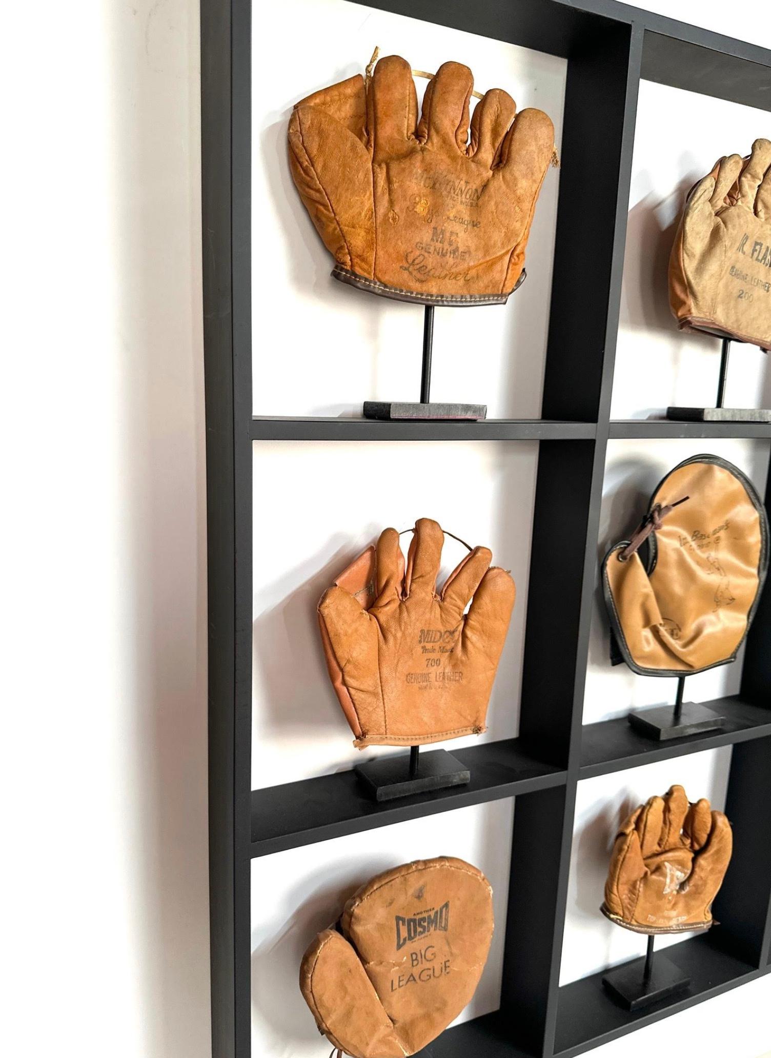 Seltener antiker kleiner Kinder- Baseballhandschuh, maßgefertigt montiert. (Leder) im Angebot