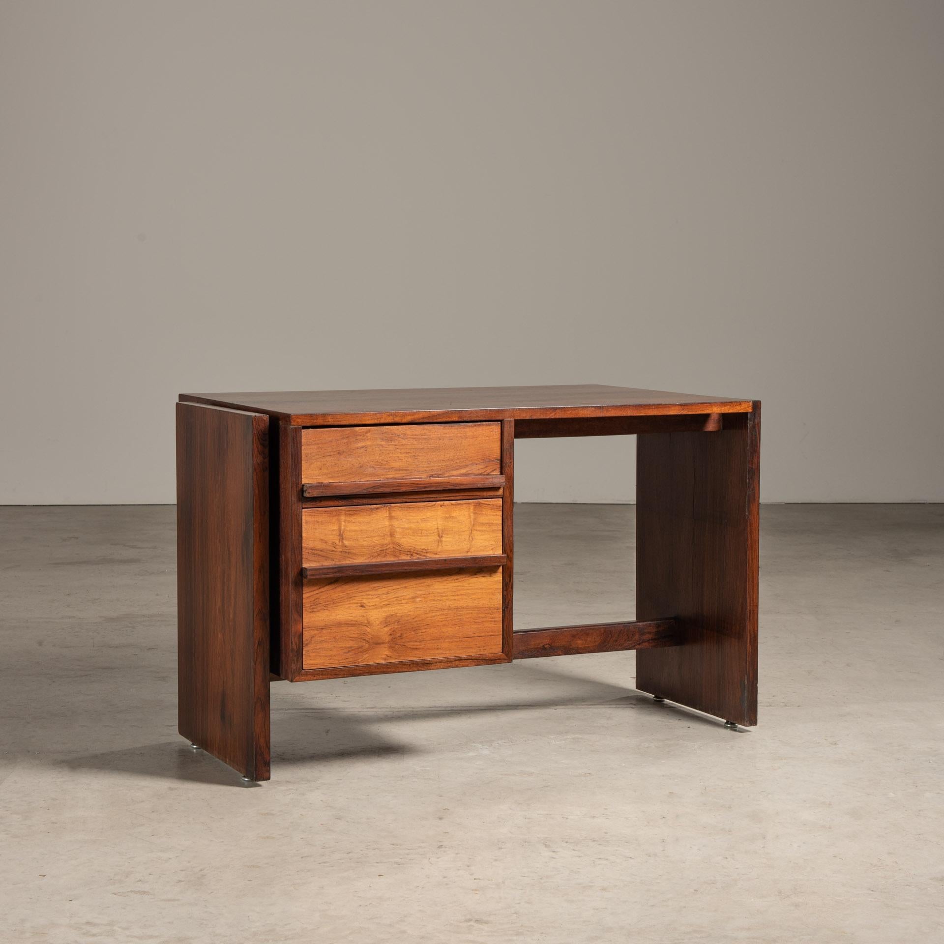 Rare Small Desk for Bloch, by Joaquim Tenreiro, Brazilian Mid-Century Modern In Good Condition For Sale In Sao Paulo, SP