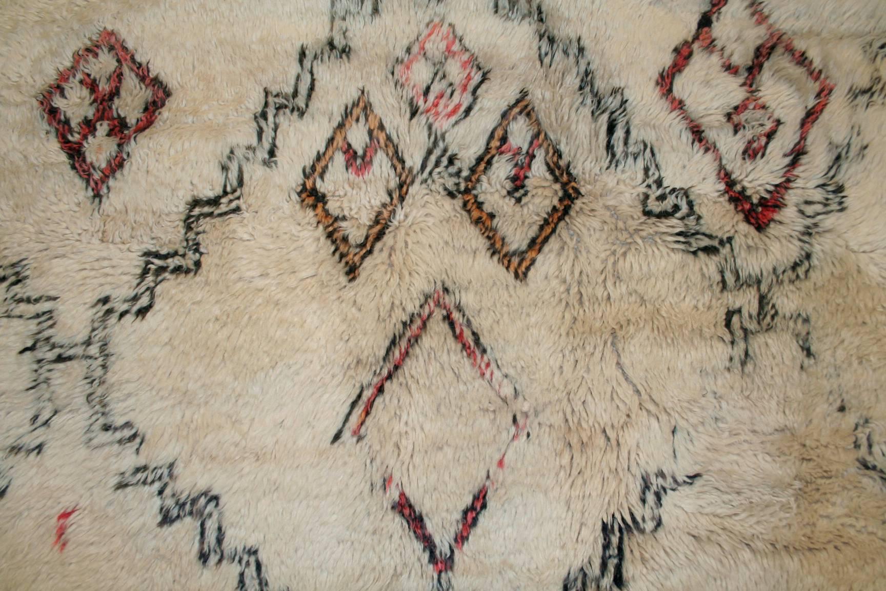 Hand-Knotted Rare Small Mid-Century Modern Ivory Moroccan Beni Ouarain Berber Rug