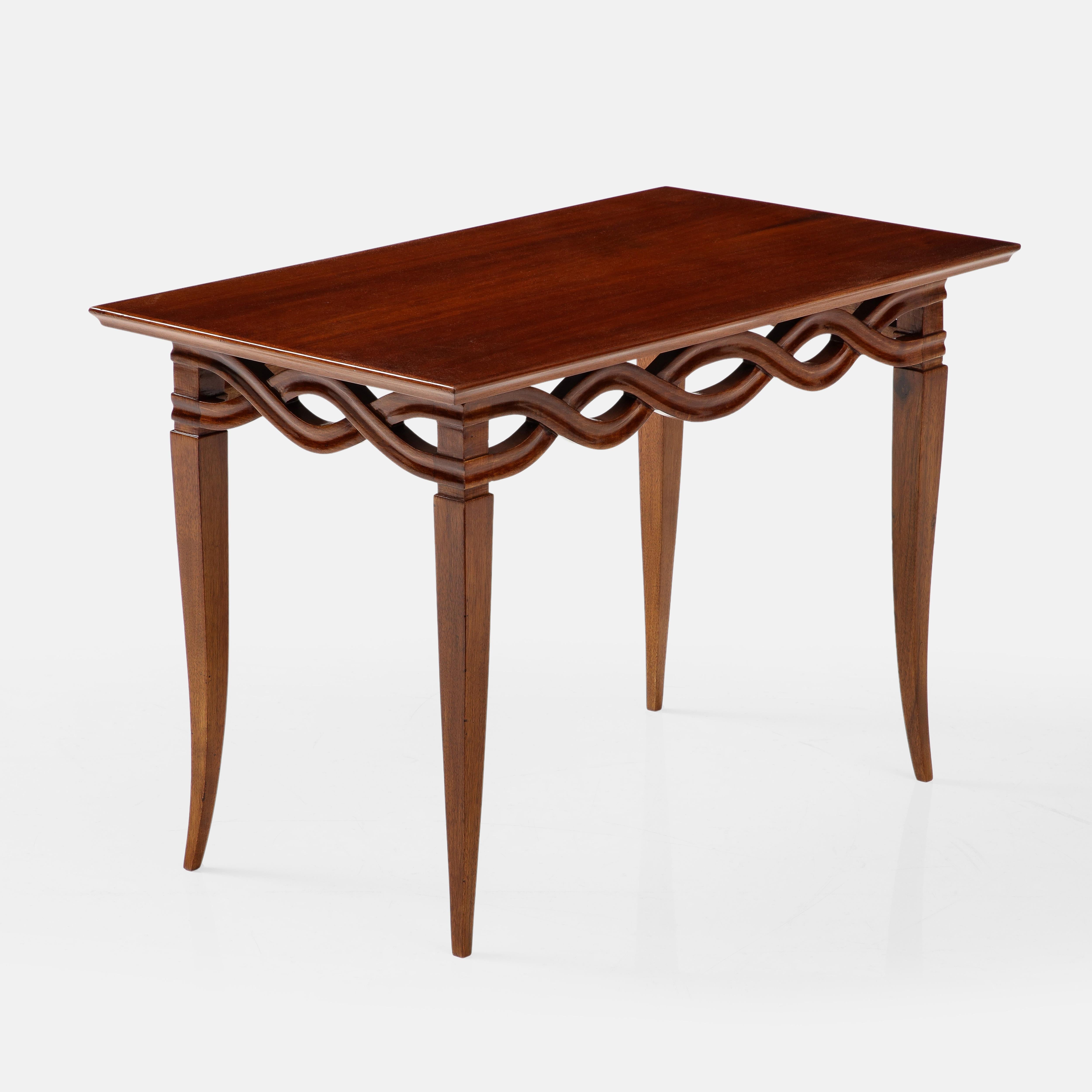 Mid-Century Modern Rare Small Walnut Coffee or Side Table Attributed to Paolo Buffa, Italy, 1940s For Sale